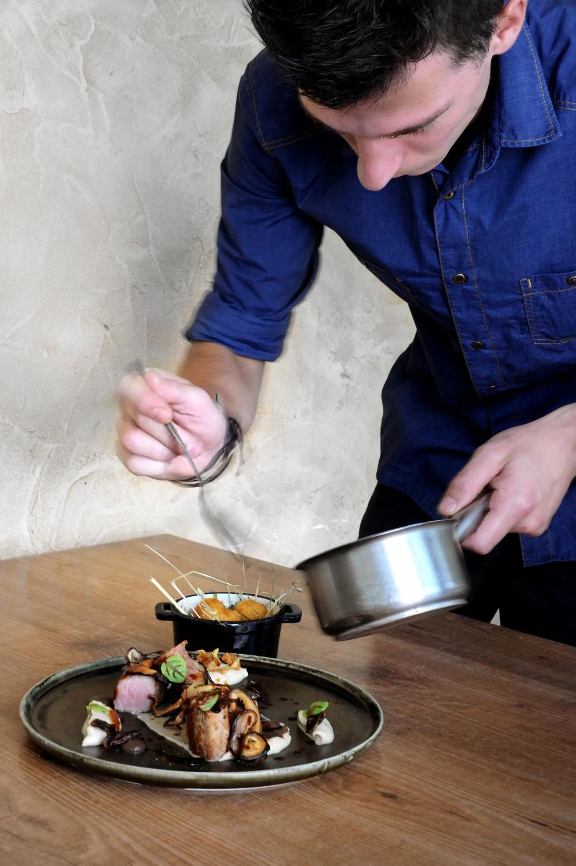 Staff in Logis Hôtel L'Ayguelade