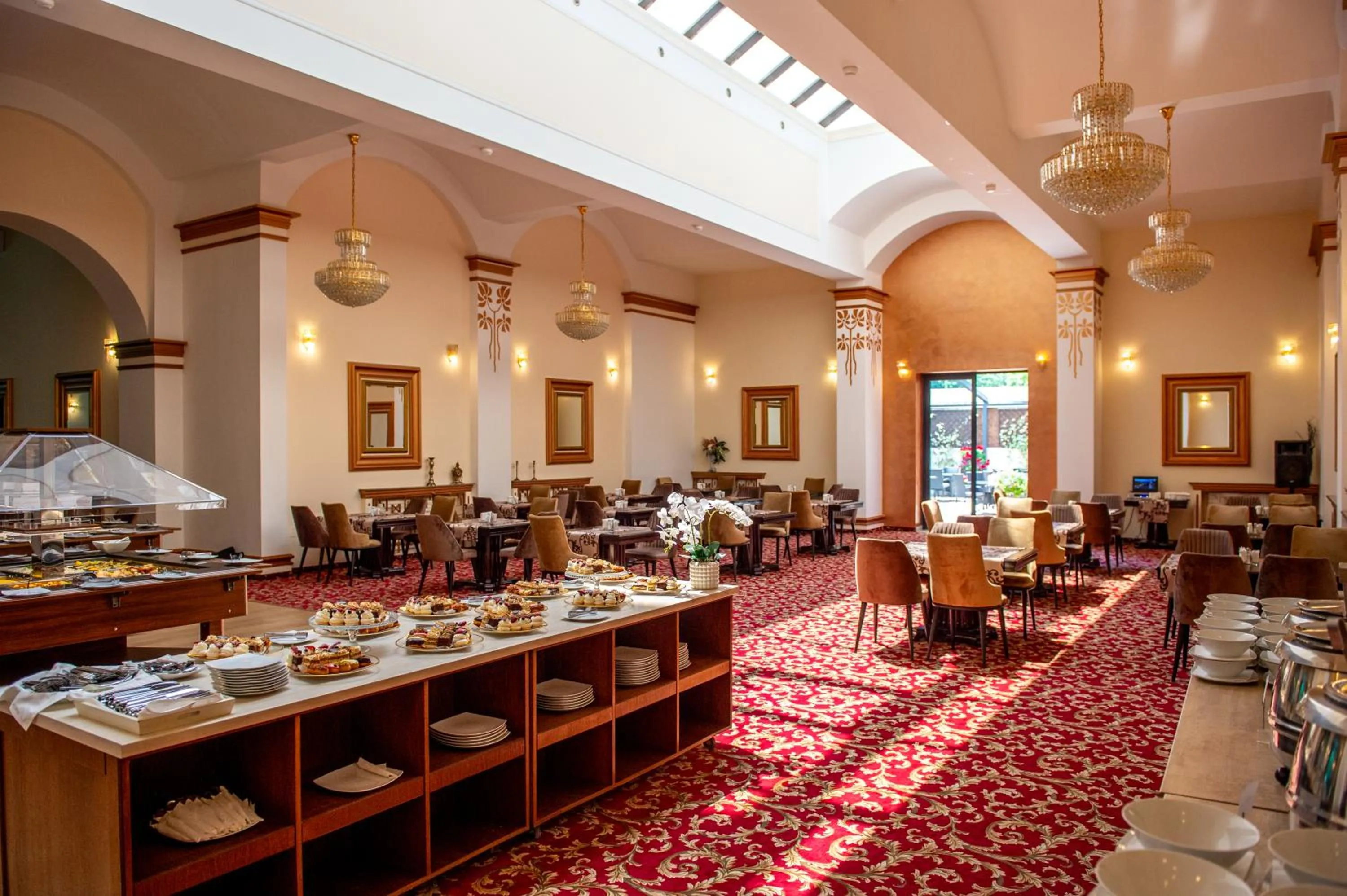 Restaurant/places to eat in Hotel Del Mar & Conference Center