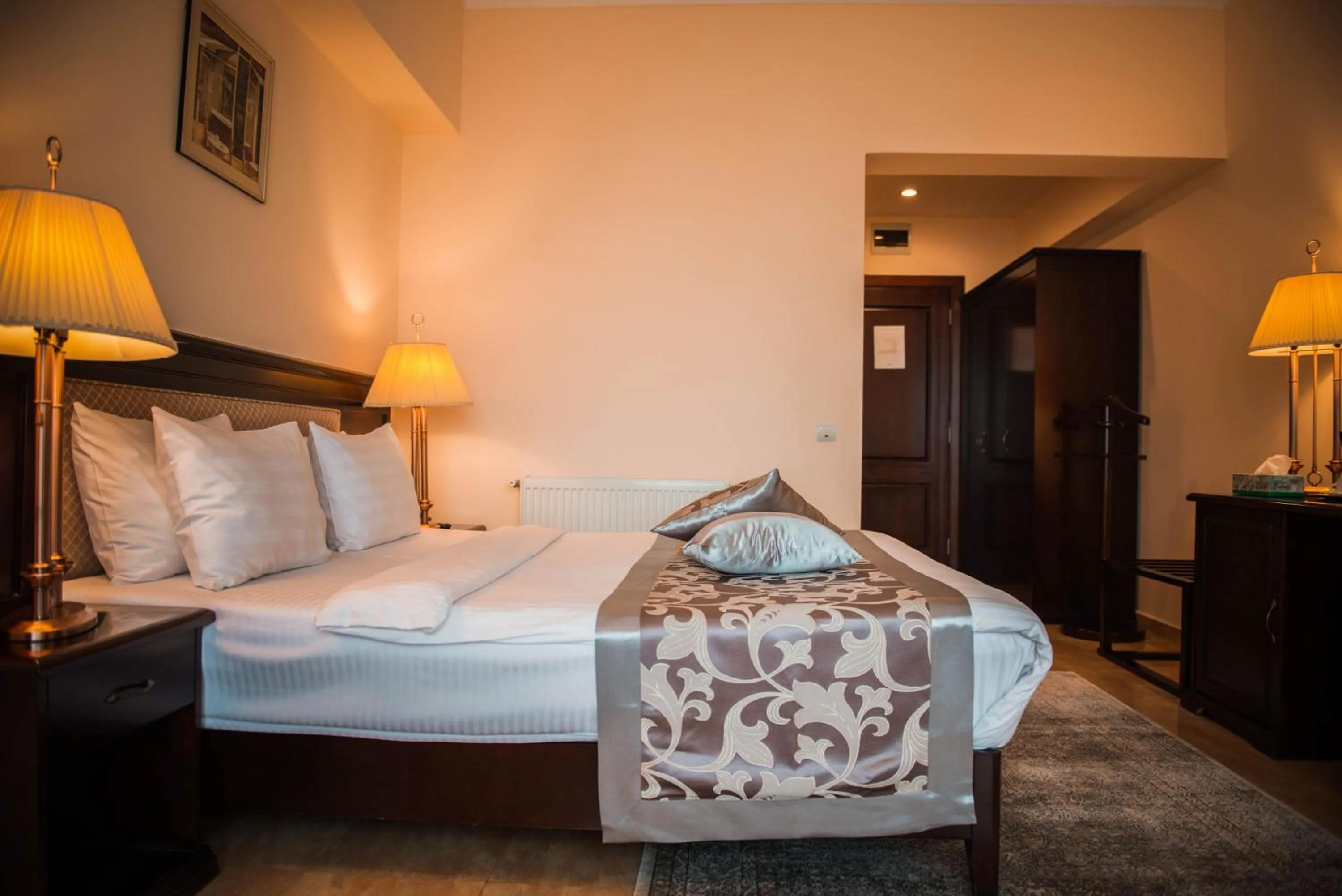 Bed in Hotel Del Mar & Conference Center