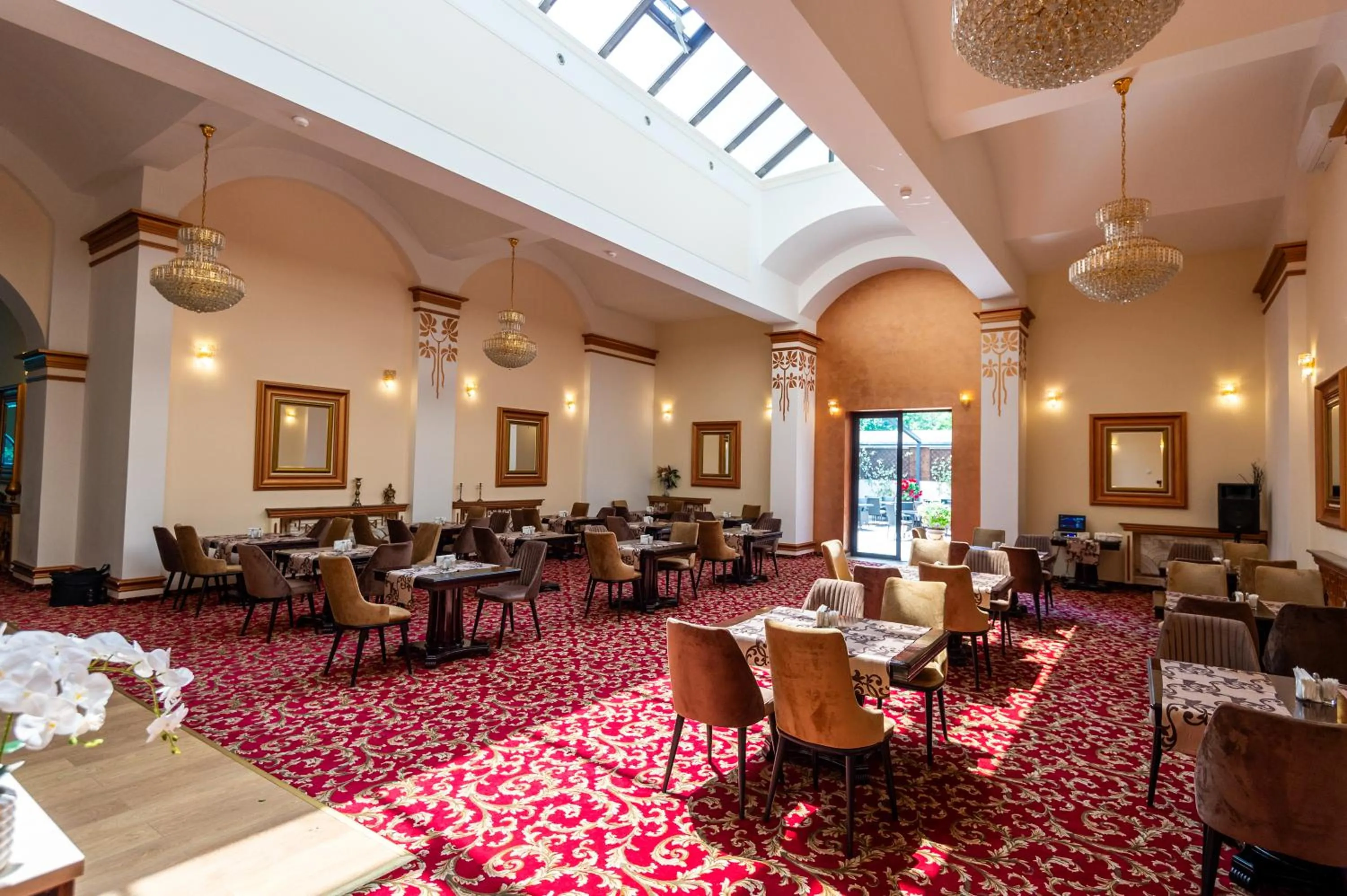 Restaurant/places to eat in Hotel Del Mar & Conference Center