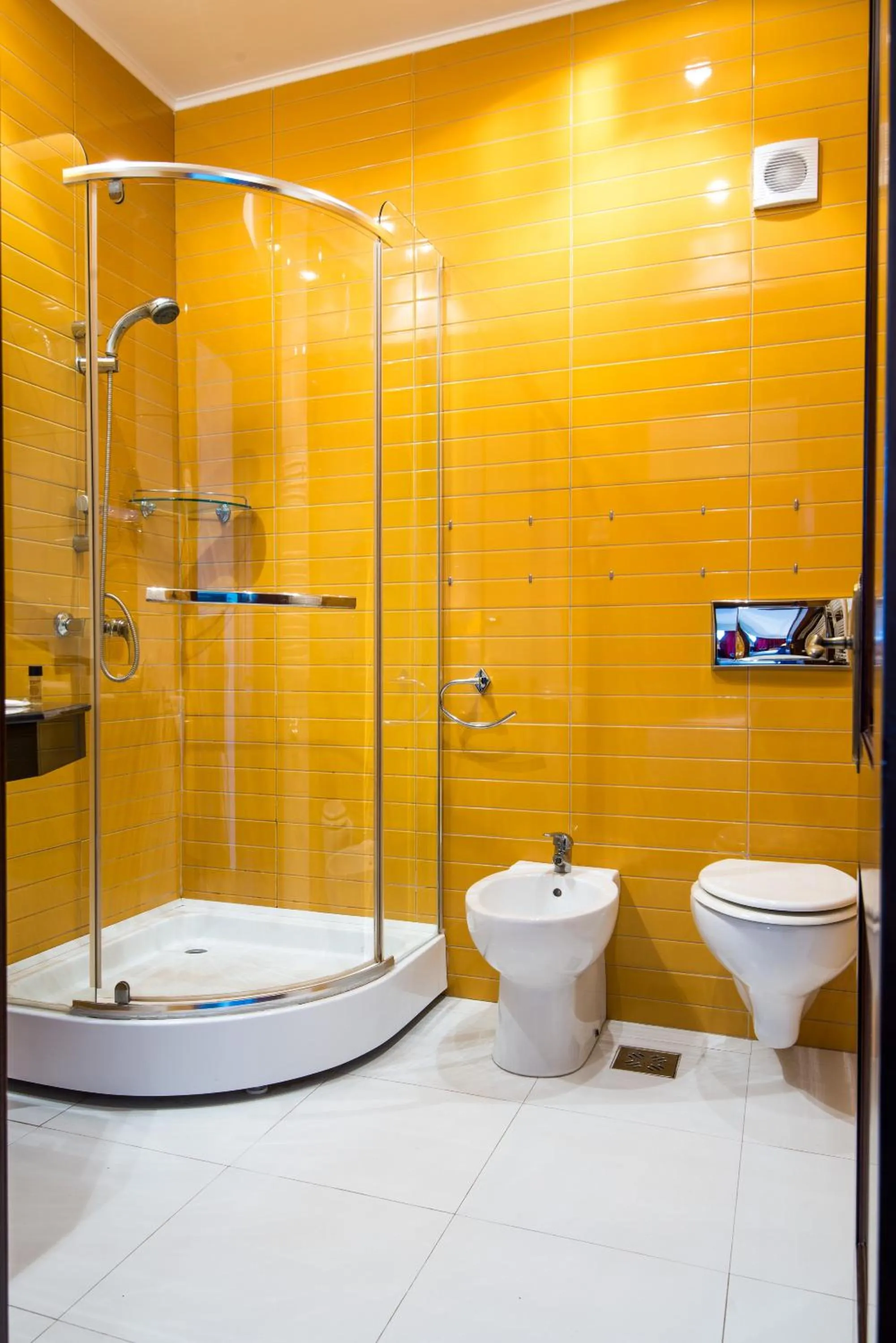 Bathroom in Hotel Del Mar & Conference Center