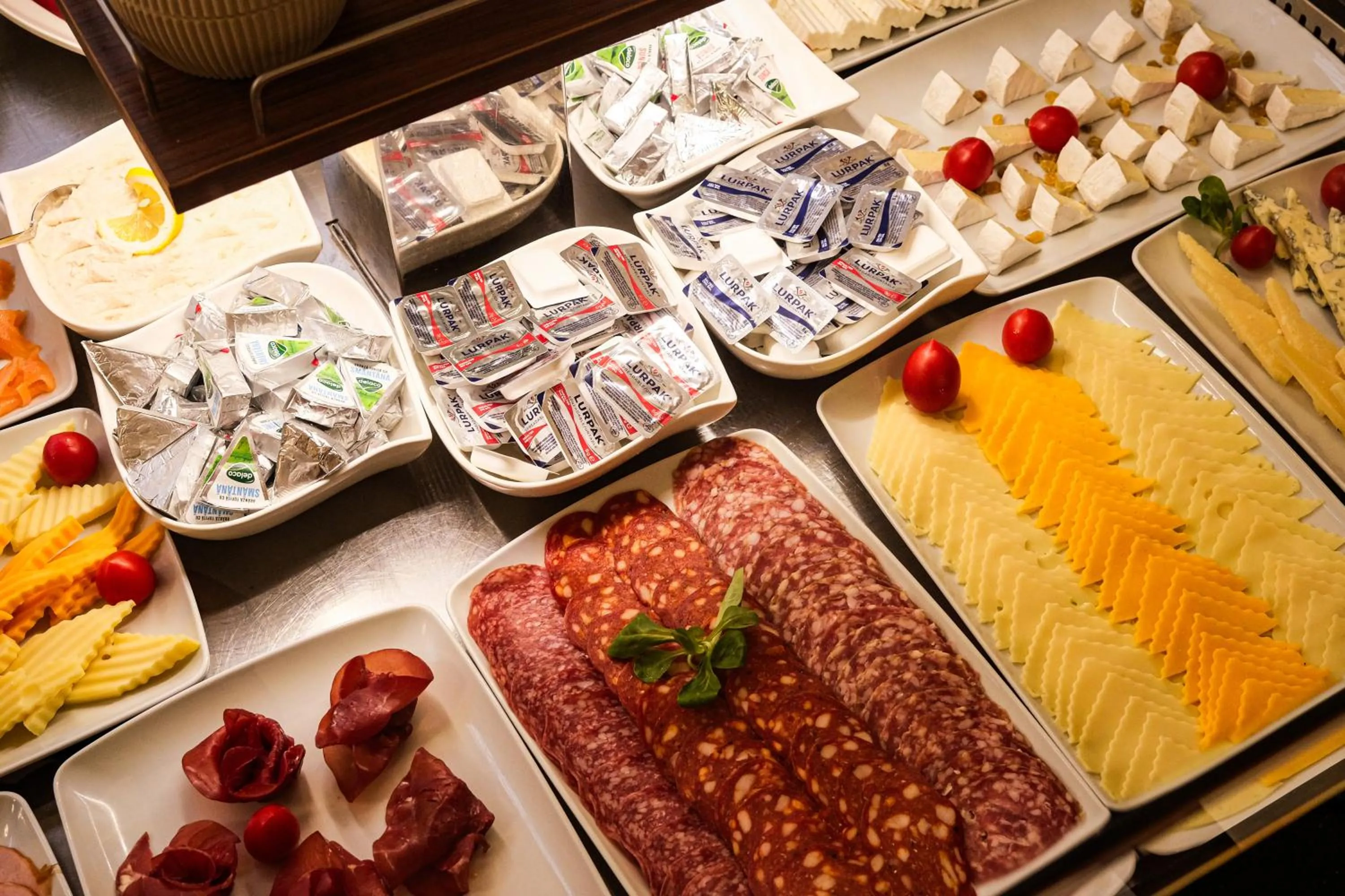 Restaurant/places to eat in Hotel Del Mar & Conference Center