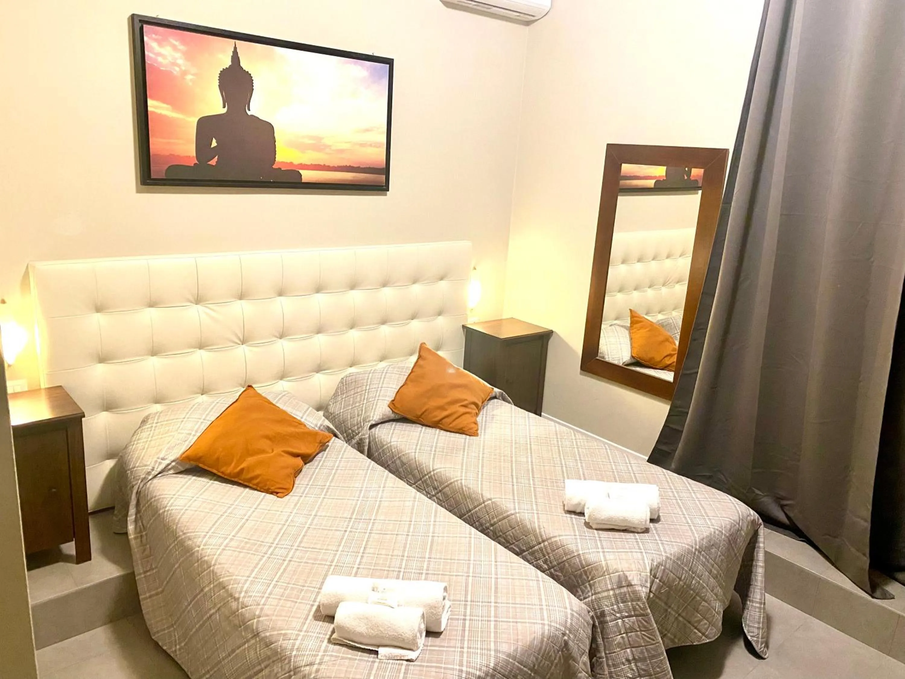 Bedroom, Bed in Carlo Goldoni Hotel