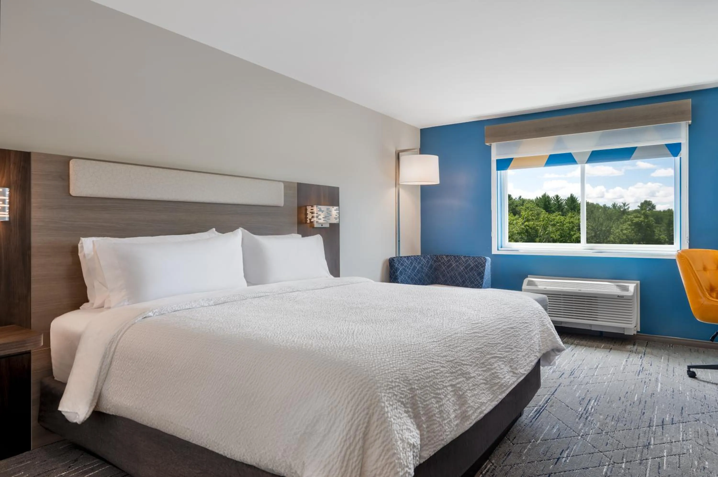 Bed in Holiday Inn Express & Suites Pittsfield-Lenox-Berkshires by IHG
