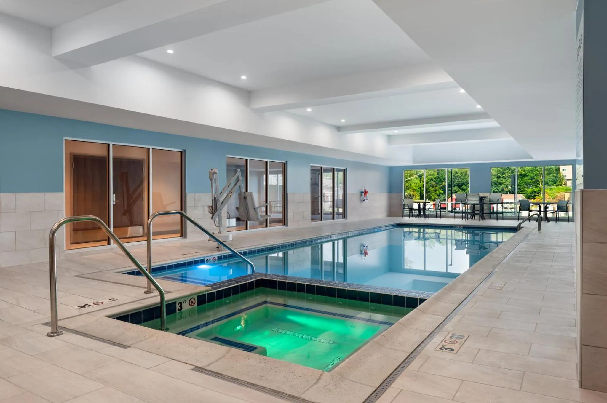 Swimming pool in Holiday Inn Express & Suites Pittsfield-Lenox-Berkshires by IHG