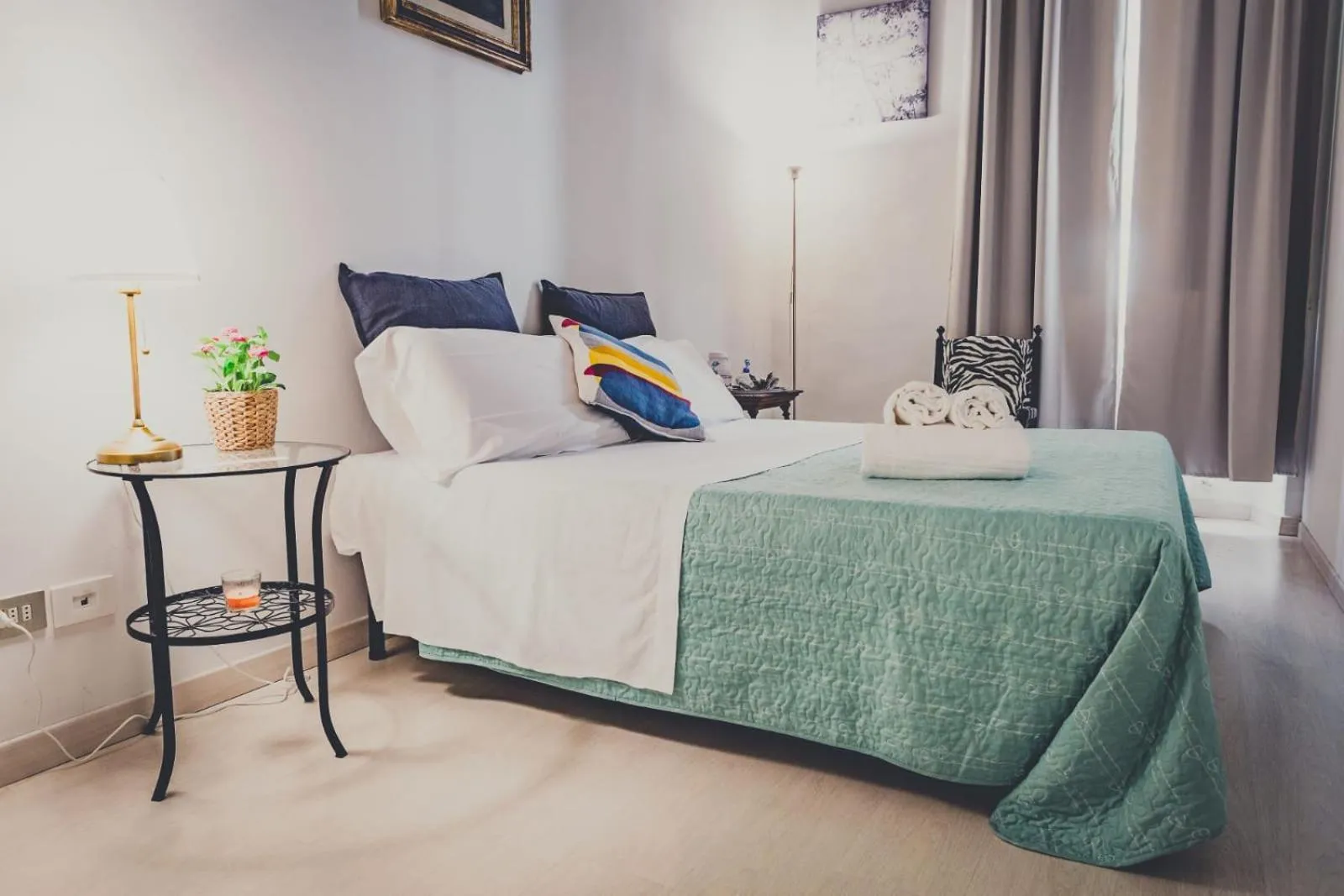 Bedroom, Bed in Gattopardo Rooms Florence