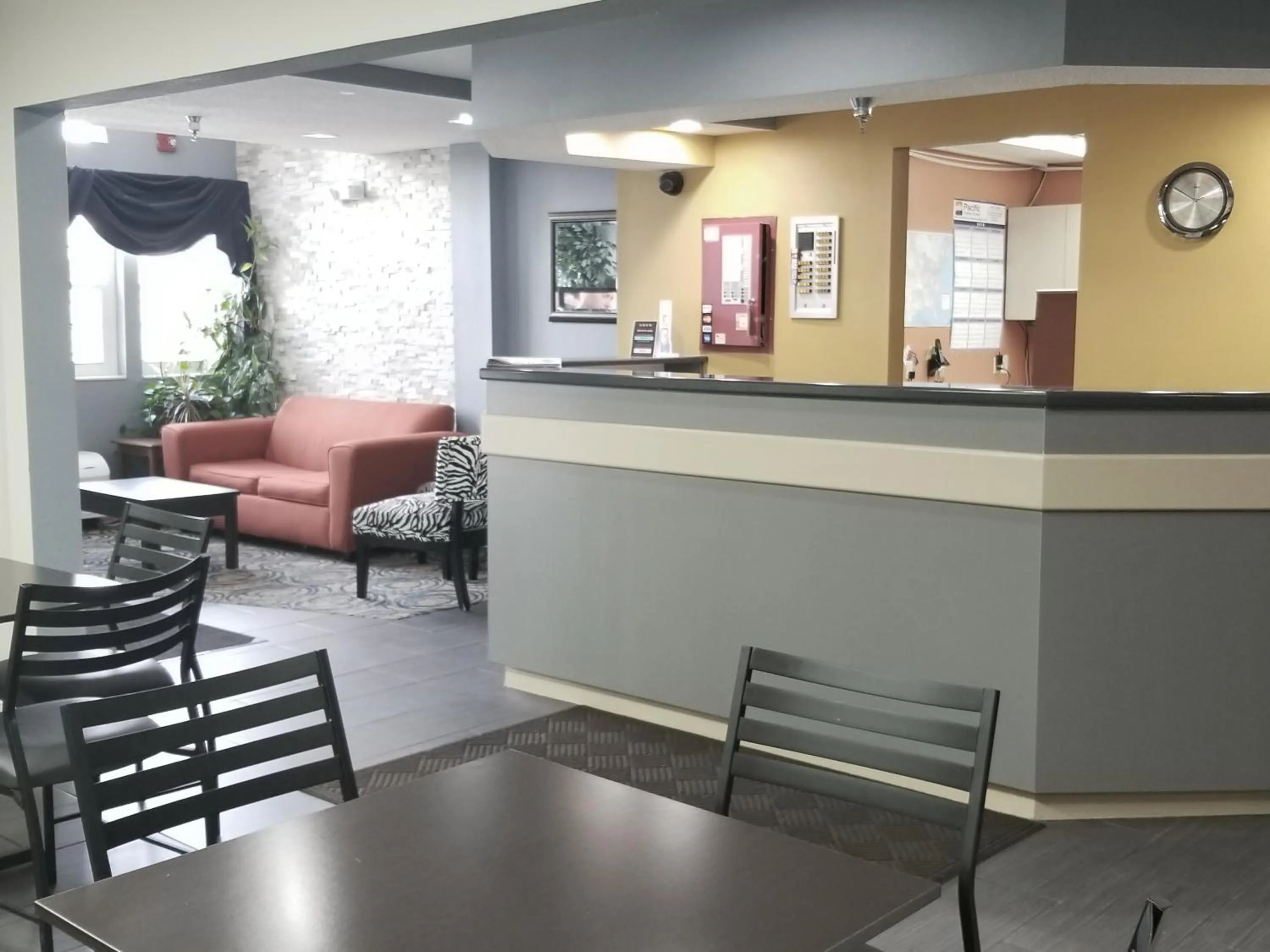 Microtel Inn & Suites by Wyndham Riverside