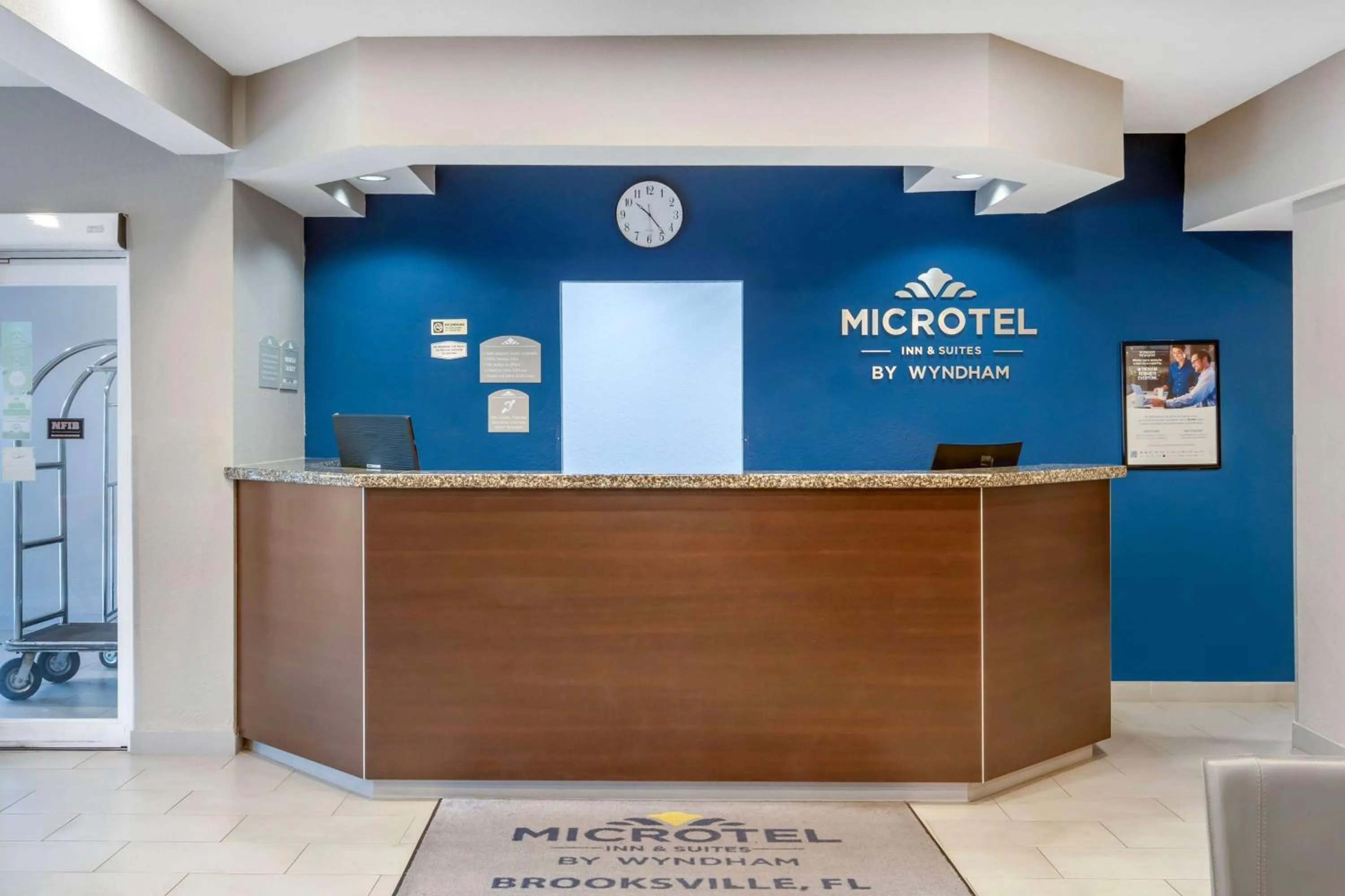 Lobby or reception in Microtel Inn & Suites by Wyndham Brooksville