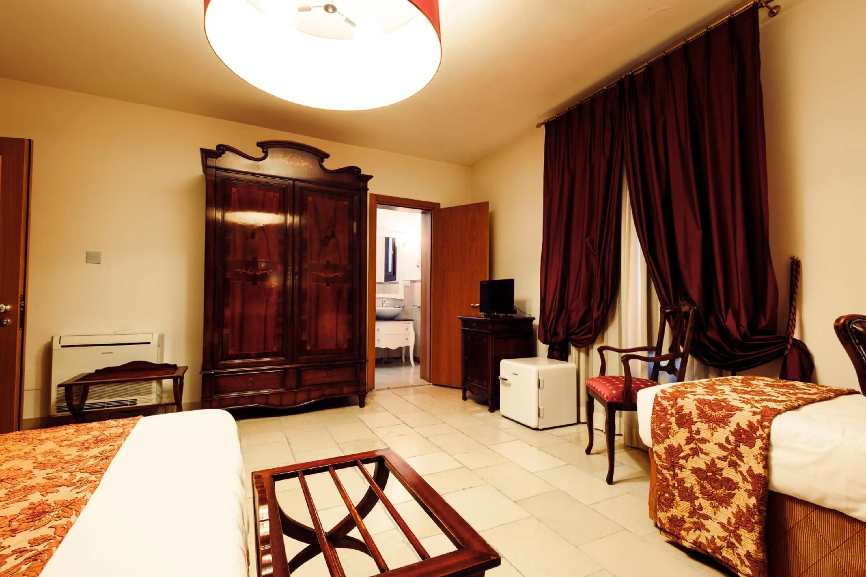 Bed in Vico Regio Hotel