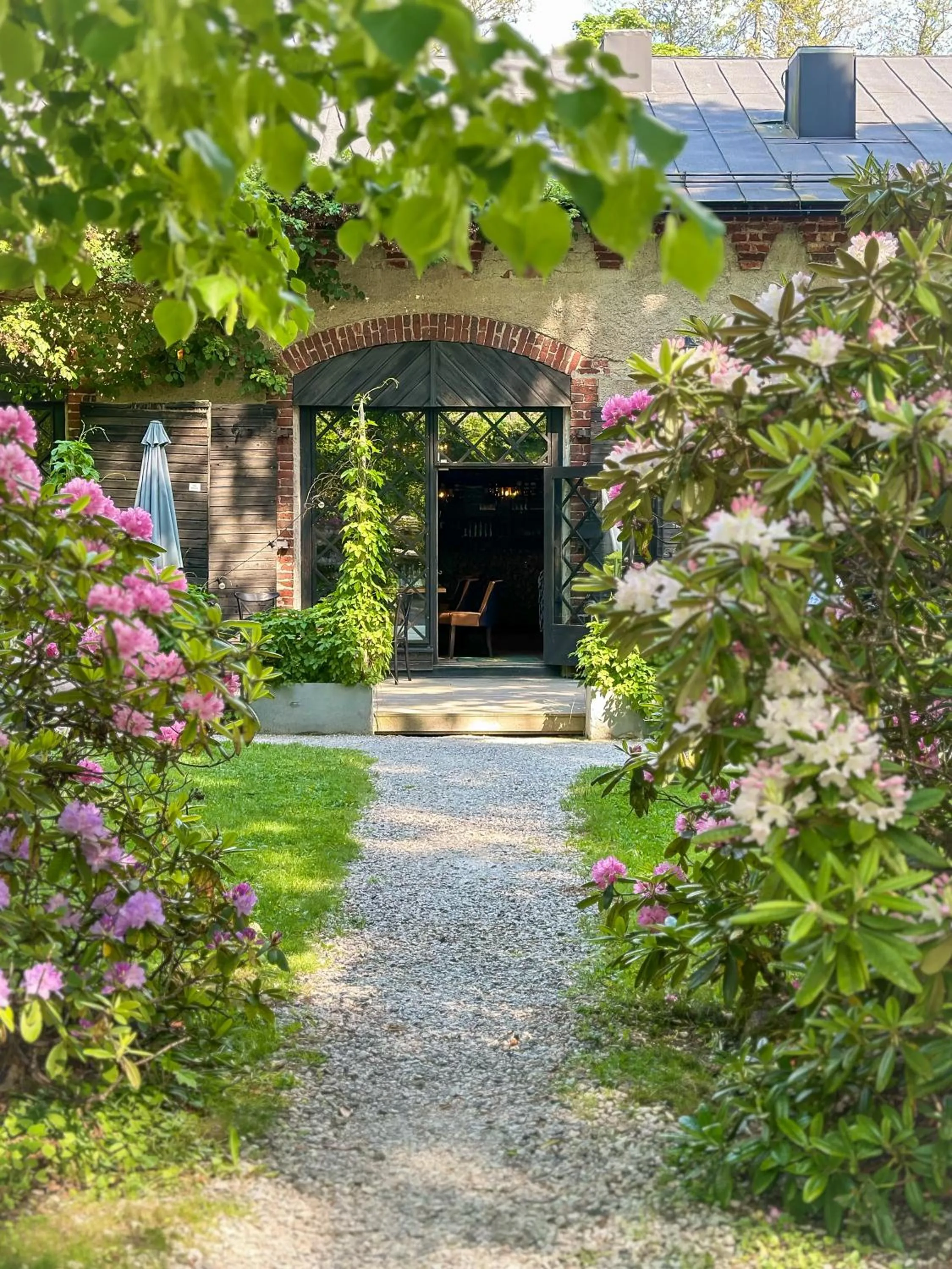 Restaurant/places to eat in Mustion Linna / Svartå Manor