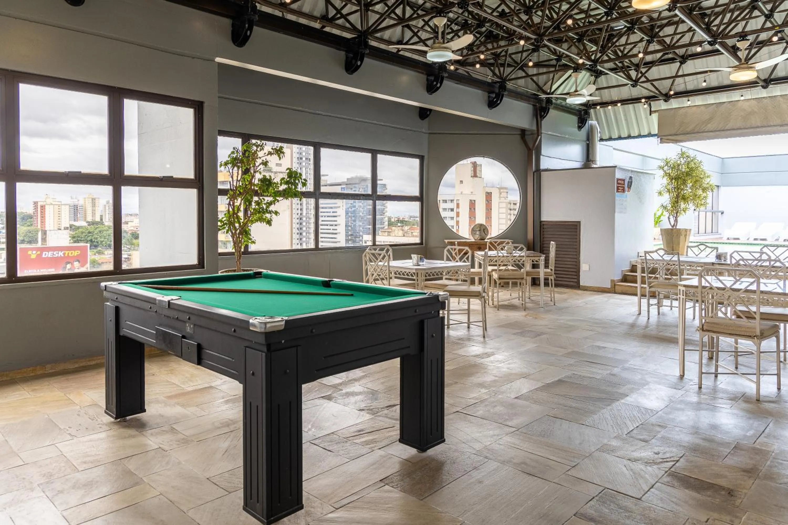 Balcony/Terrace in Park Tower Campinas Residence by Nacional Inn