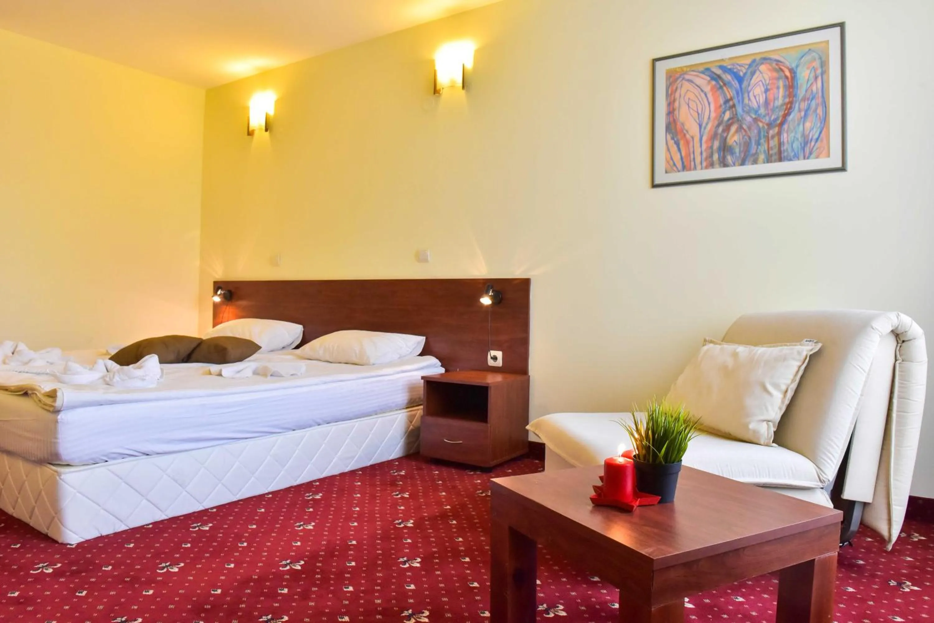 Photo of the whole room, Bed in Hotel Bojur & Bojurland Apartment Complex