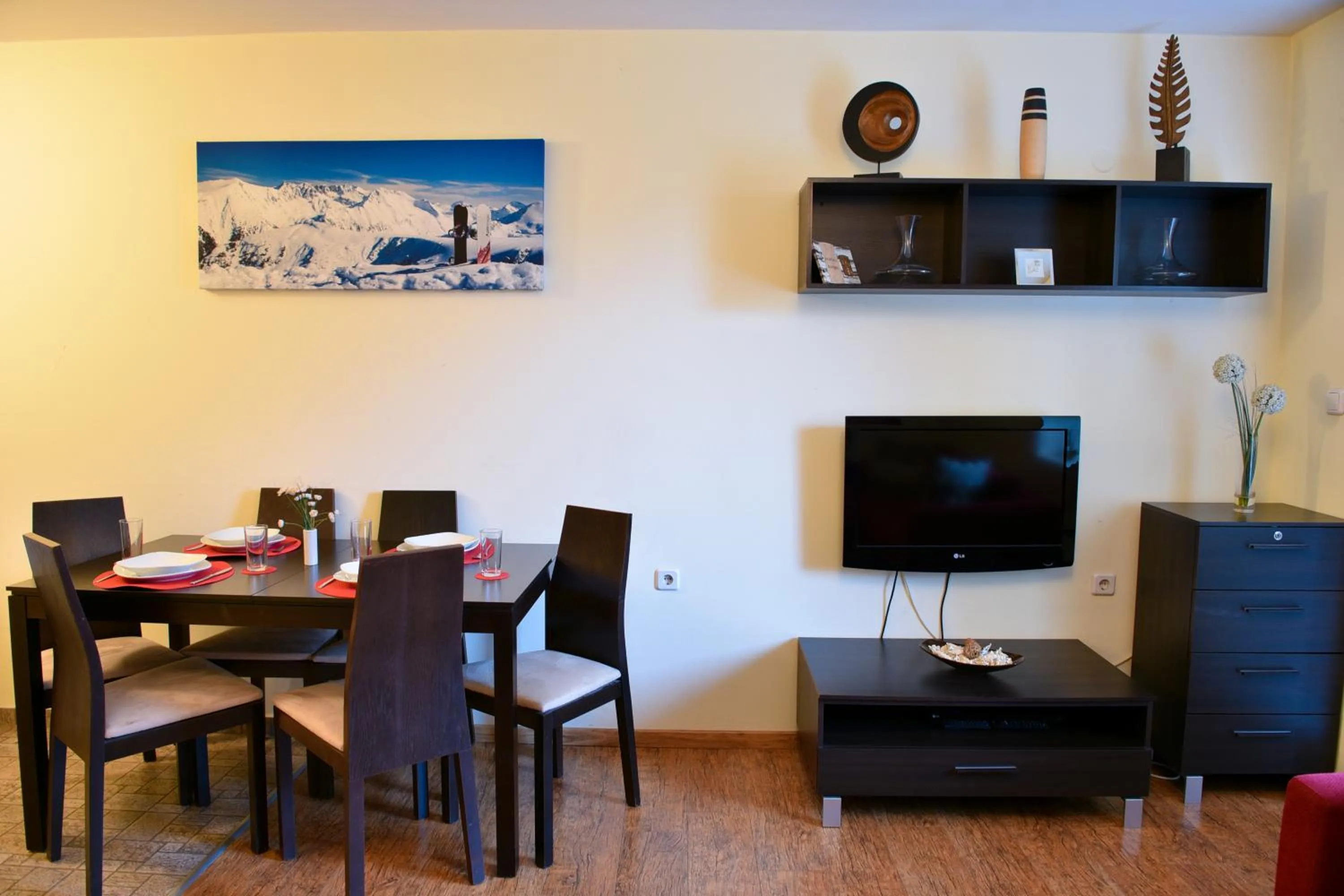 Living room in Hotel Bojur & Bojurland Apartment Complex