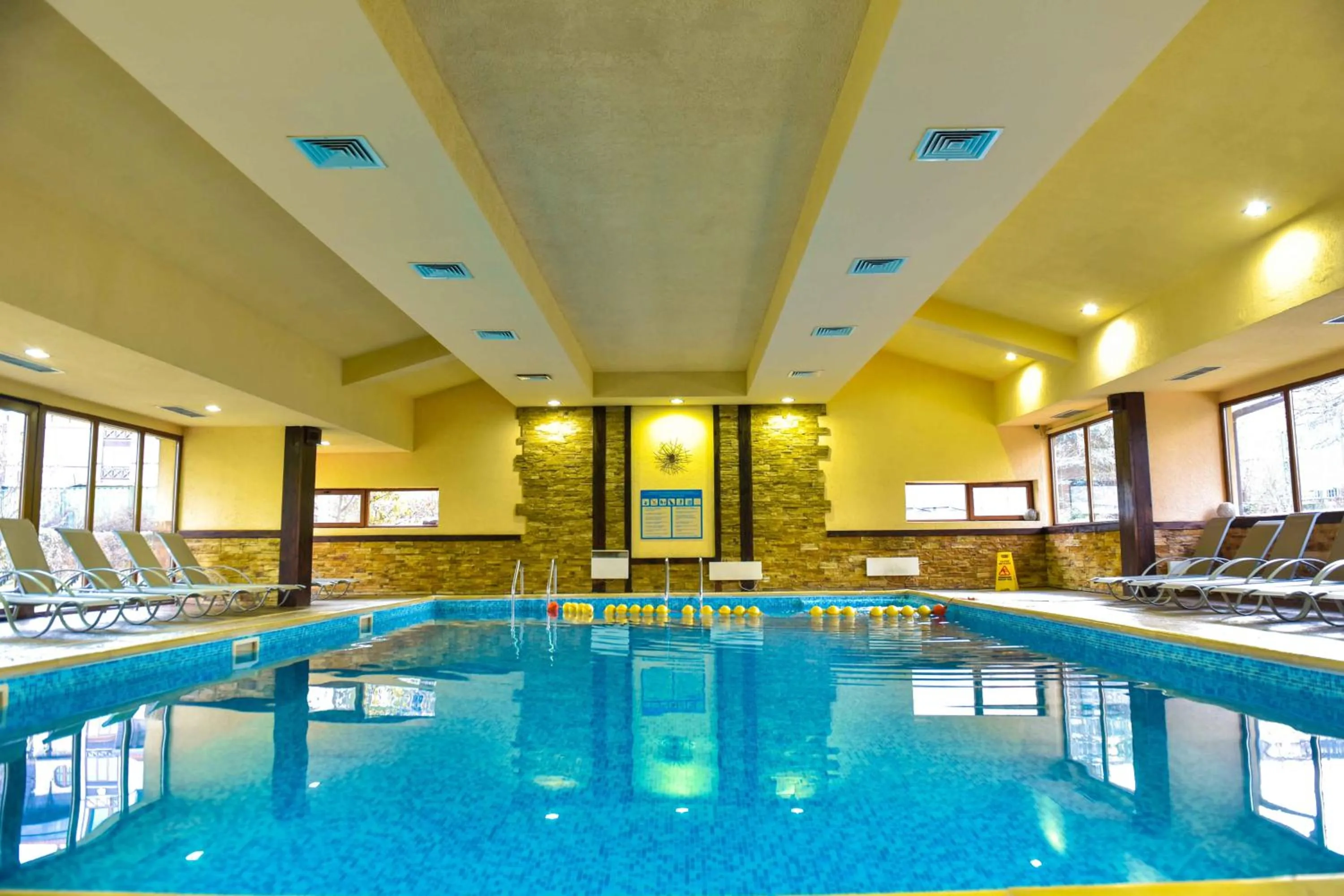 Swimming pool in Hotel Bojur & Bojurland Apartment Complex