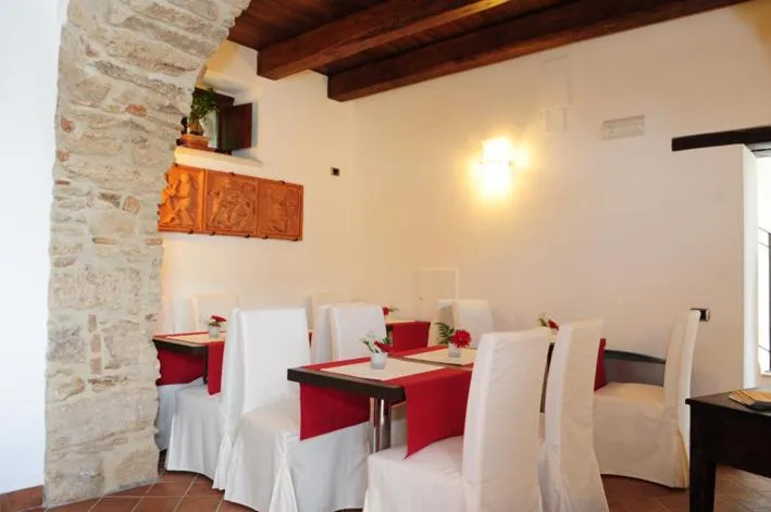 Restaurant/places to eat in Hotel Dei Templi