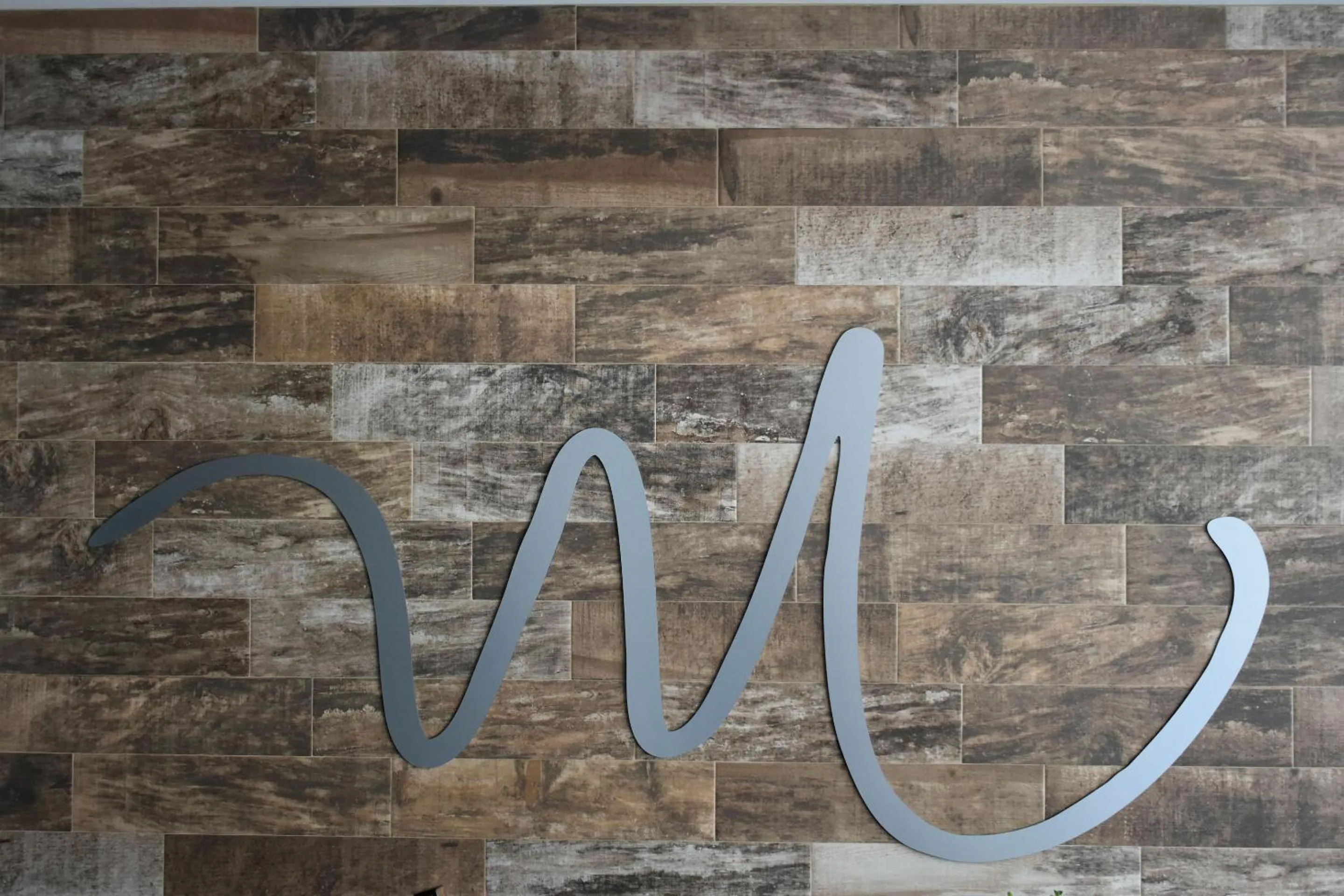 California Comfort & Suites