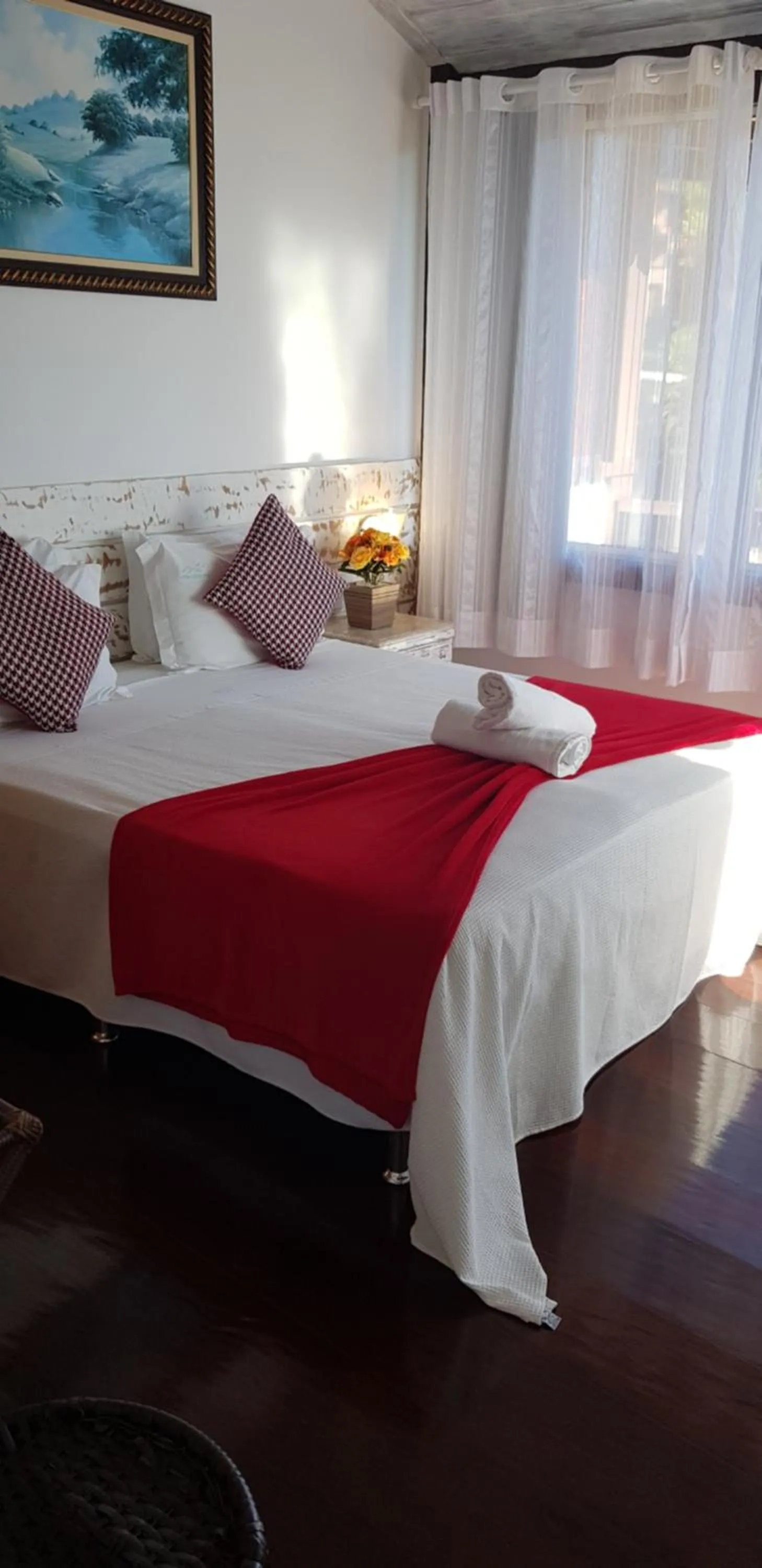 Bed in Coronado Inn Hotel