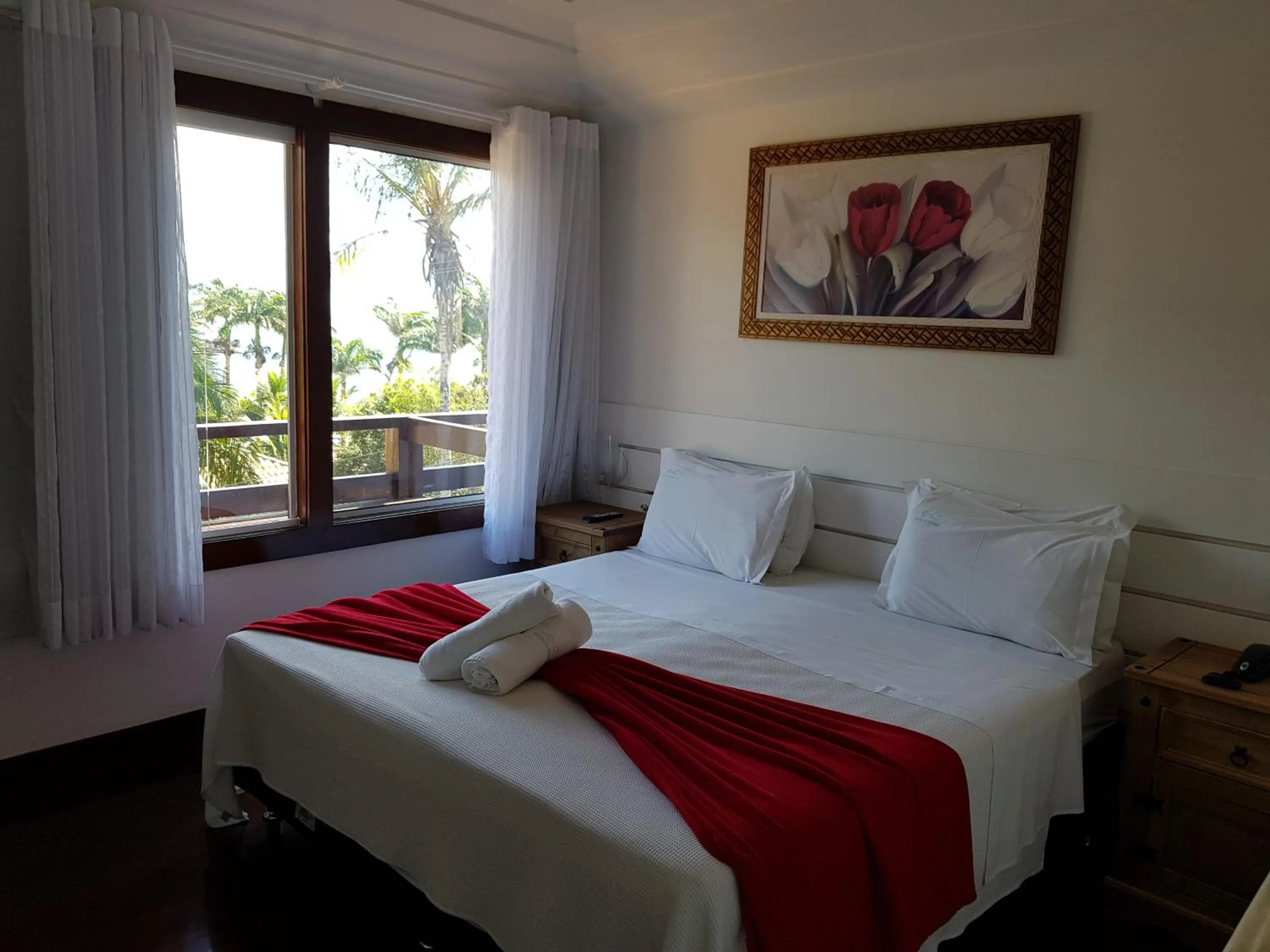 Bed in Coronado Inn Hotel