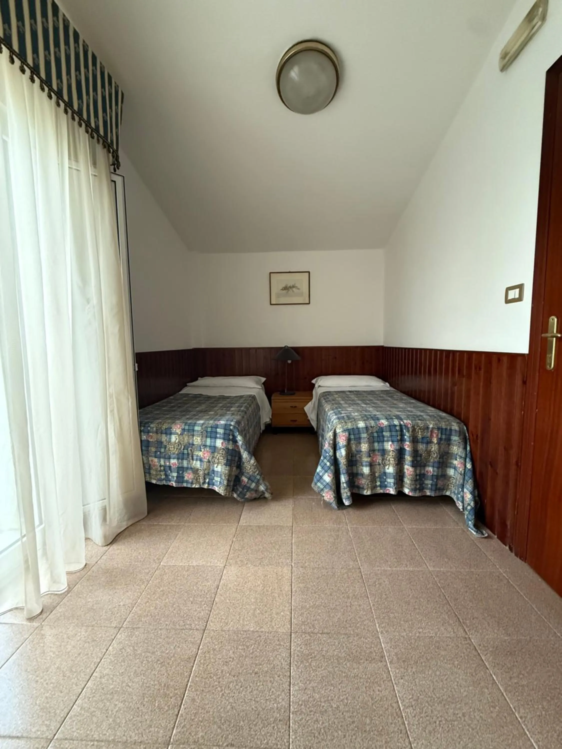 Triple Room in Cristal Hotel