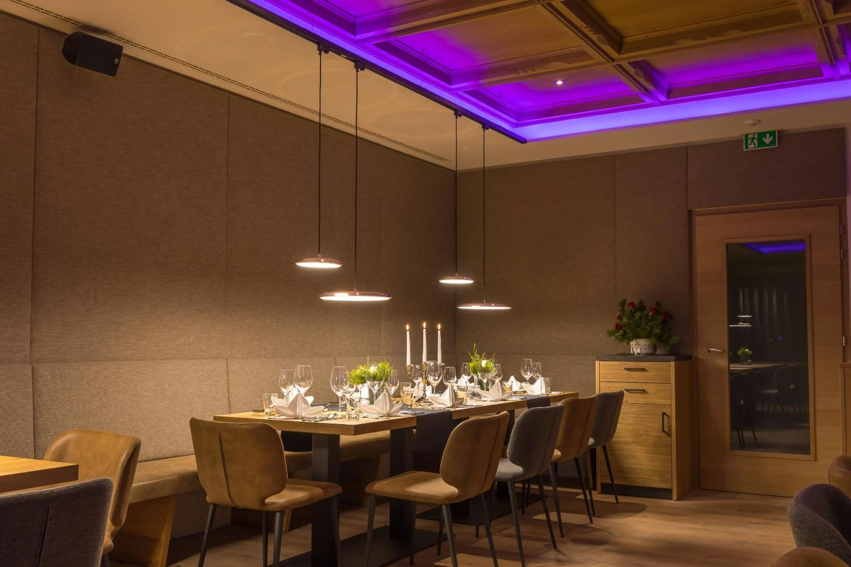 Restaurant/places to eat in KOSIS Sports Lifestyle Hotel