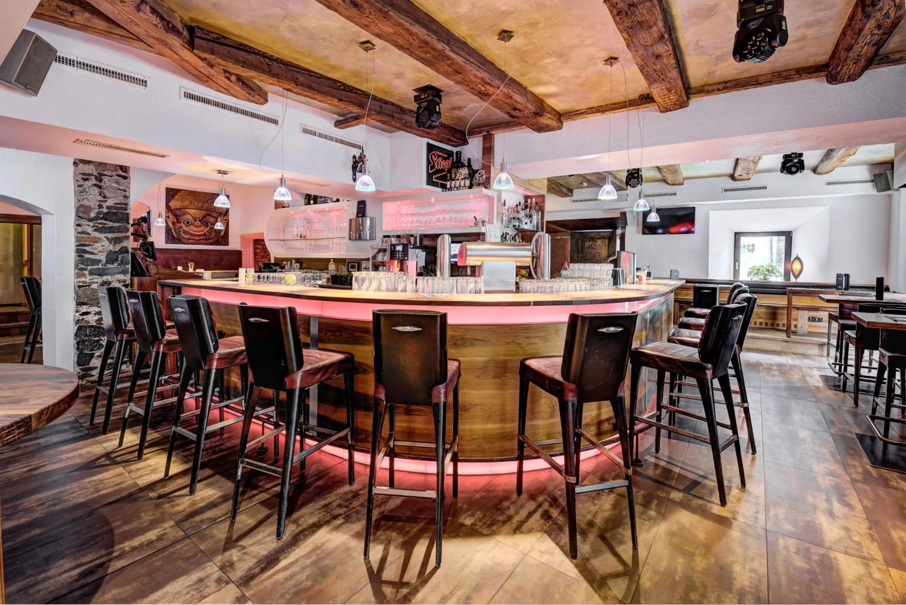 Lounge or bar in KOSIS Sports Lifestyle Hotel