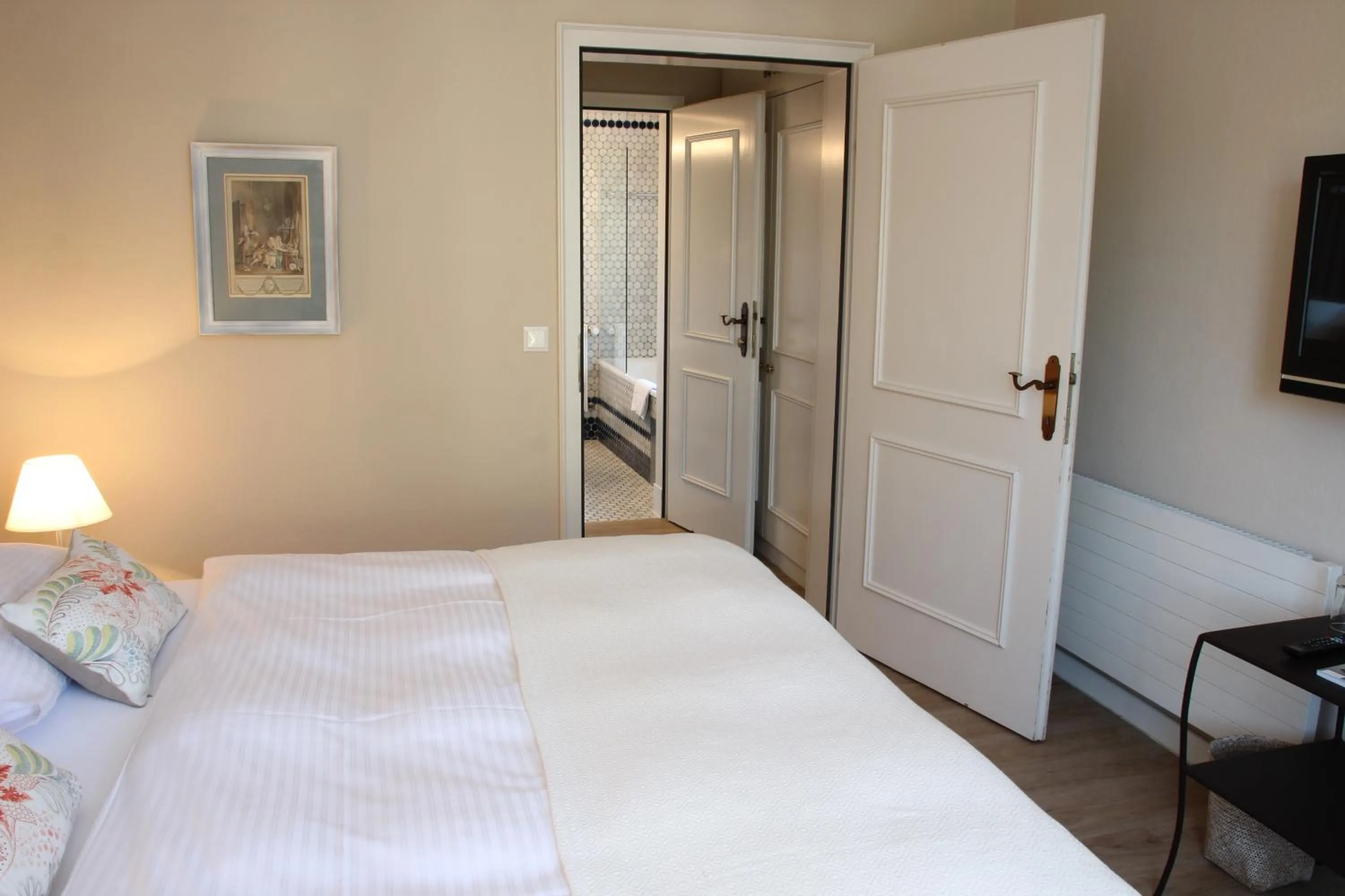 Photo of the whole room, Bed in The Little Guesthouse