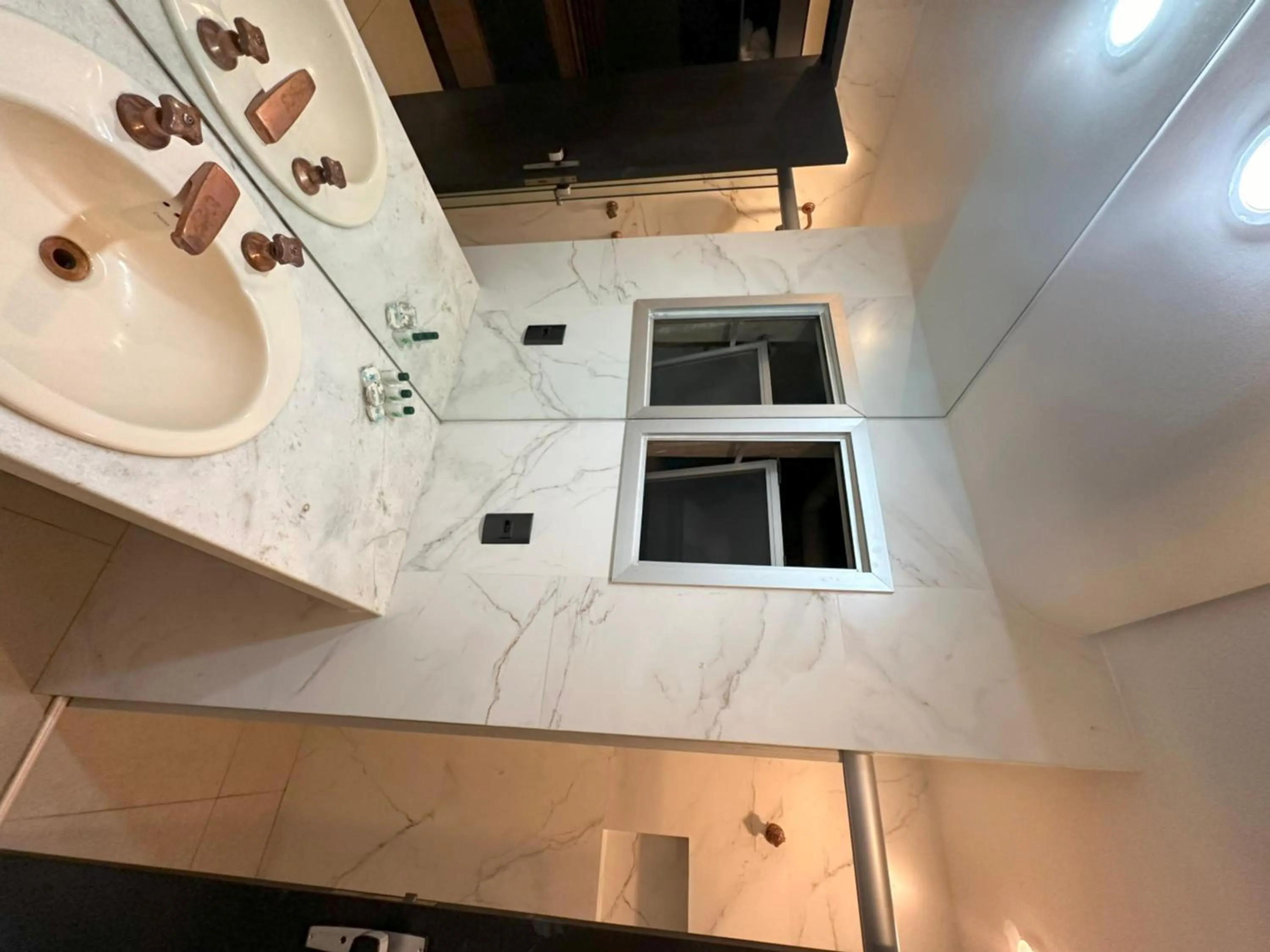 Bathroom in Sumatra Hotel e Centro de Convenções