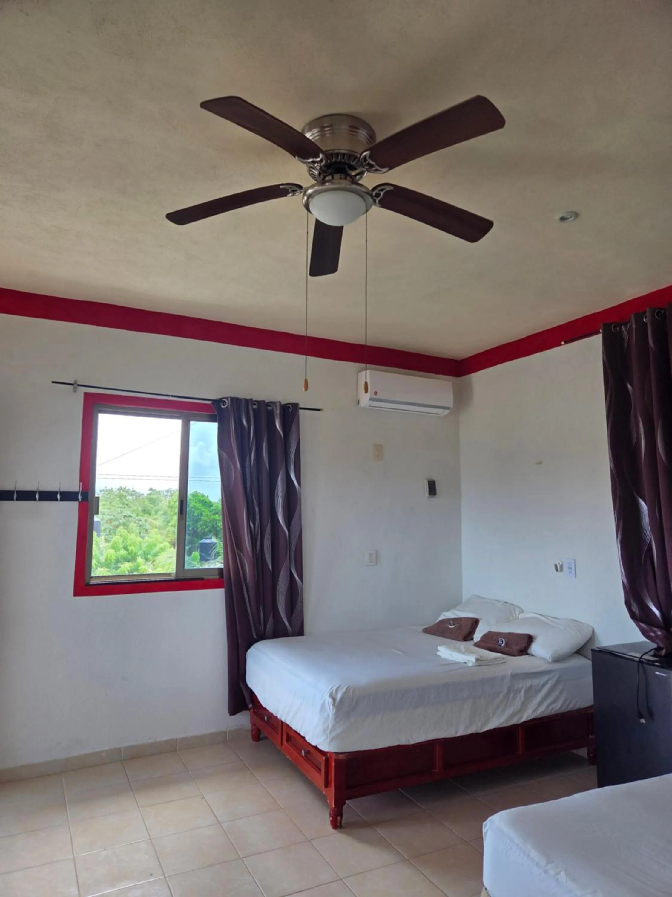 Photo of the whole room, Bed in El Padrino