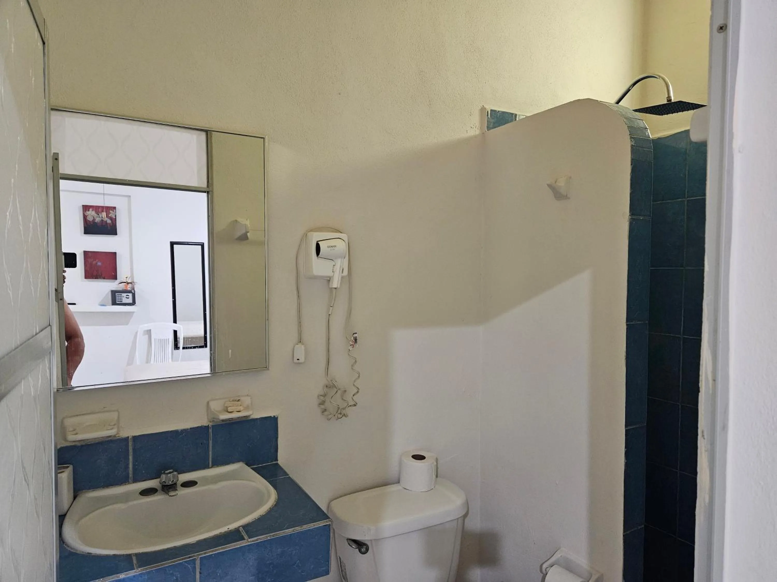 Bathroom in El Padrino