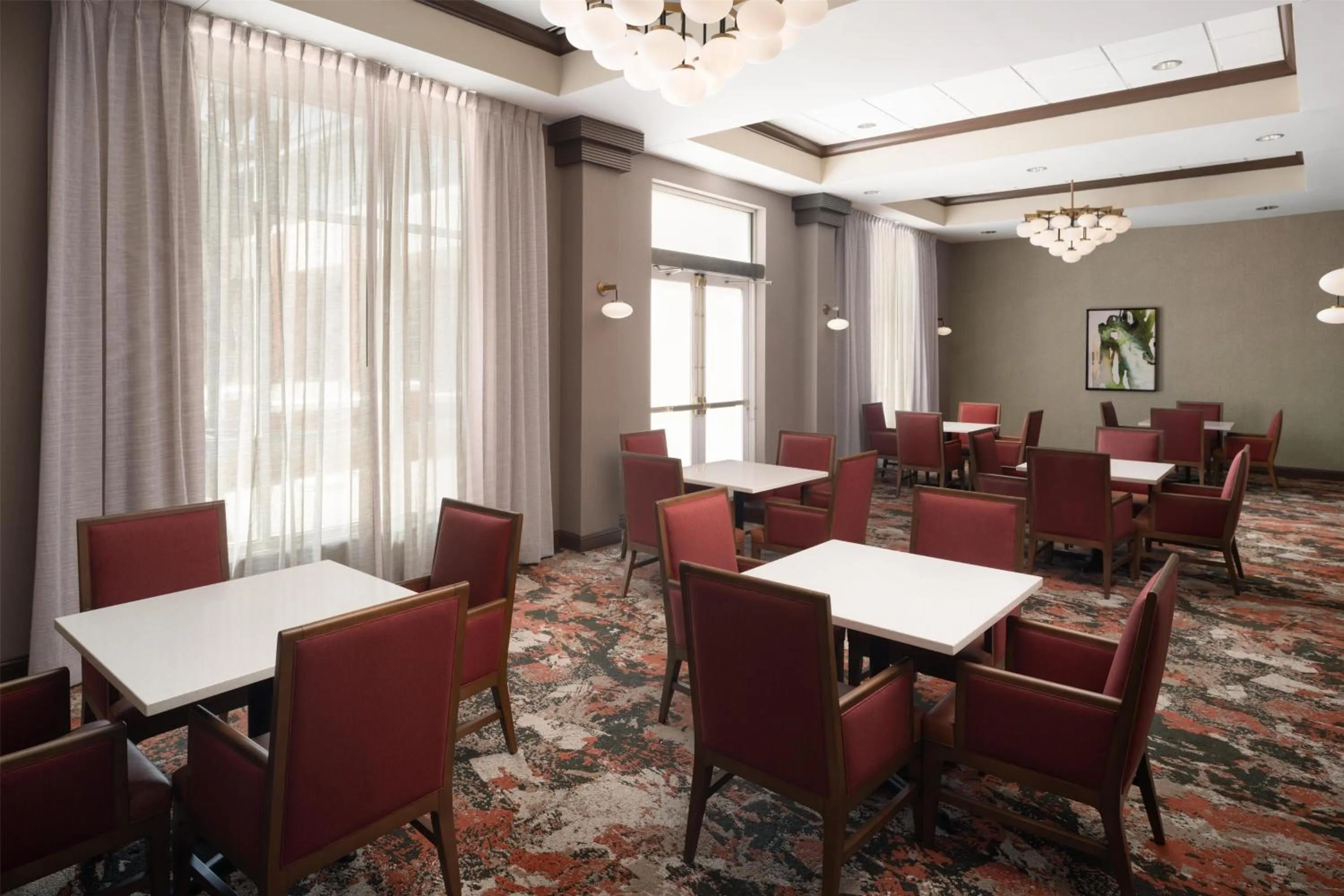 Restaurant/places to eat in Embassy Suites North Charleston Airport Hotel Convention