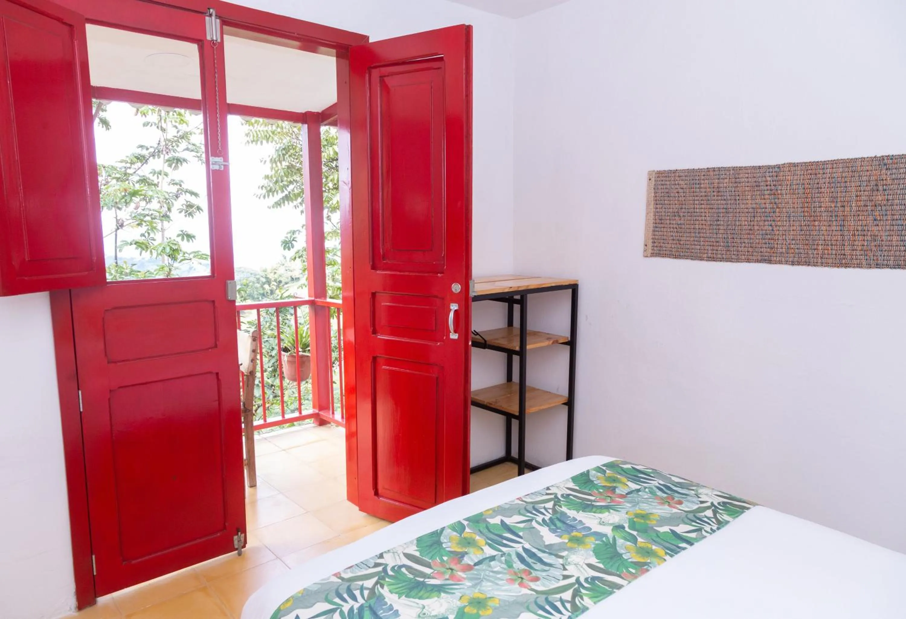 Balcony/Terrace, Bed in Lodge Paraíso Verde