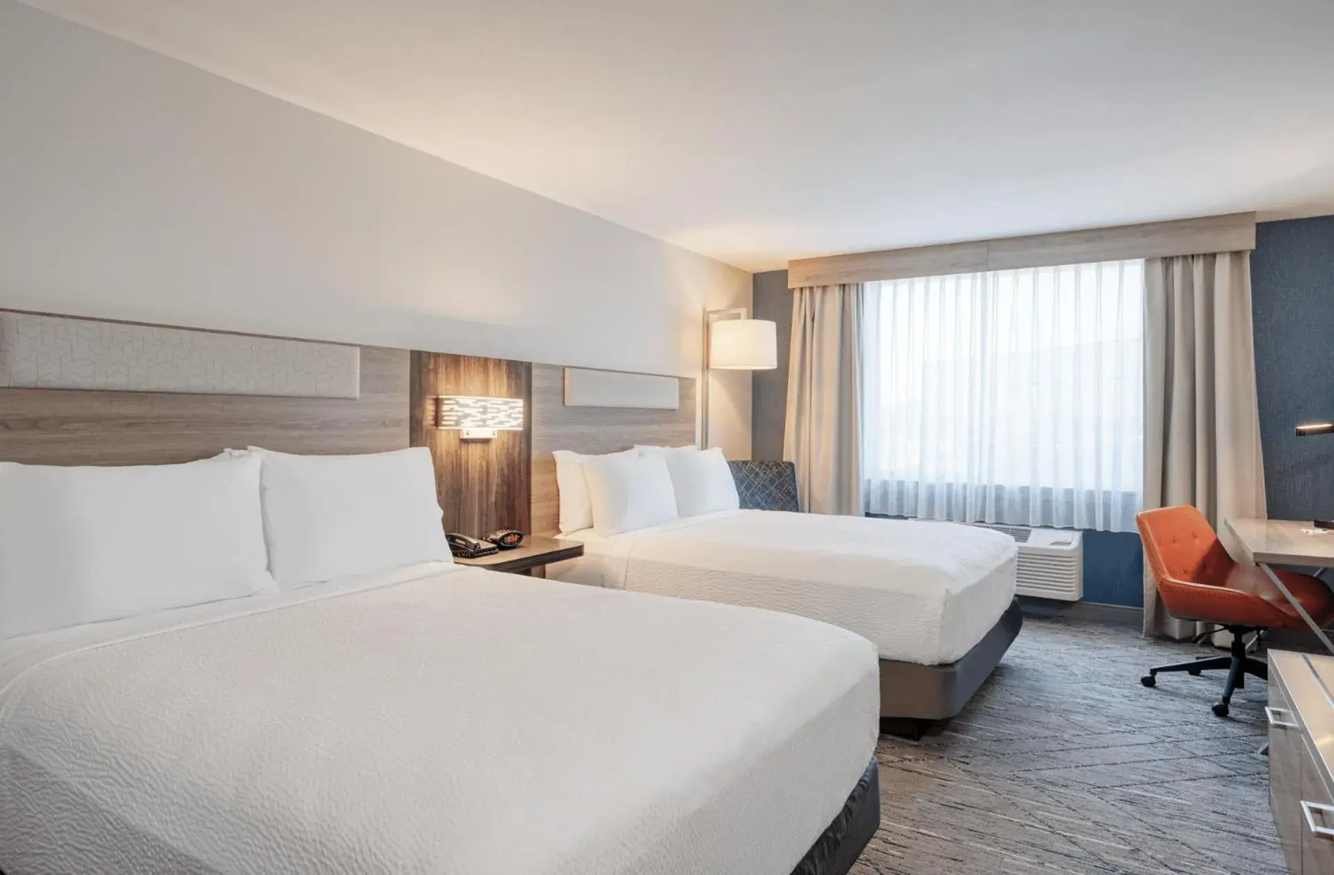 Standard Room with Two Queen Beds in Holiday Inn Express Federal Way - Seattle South by IHG Standard Room with Two Queen Beds in Holiday Inn Express Federal Way - Seattle South by IHG