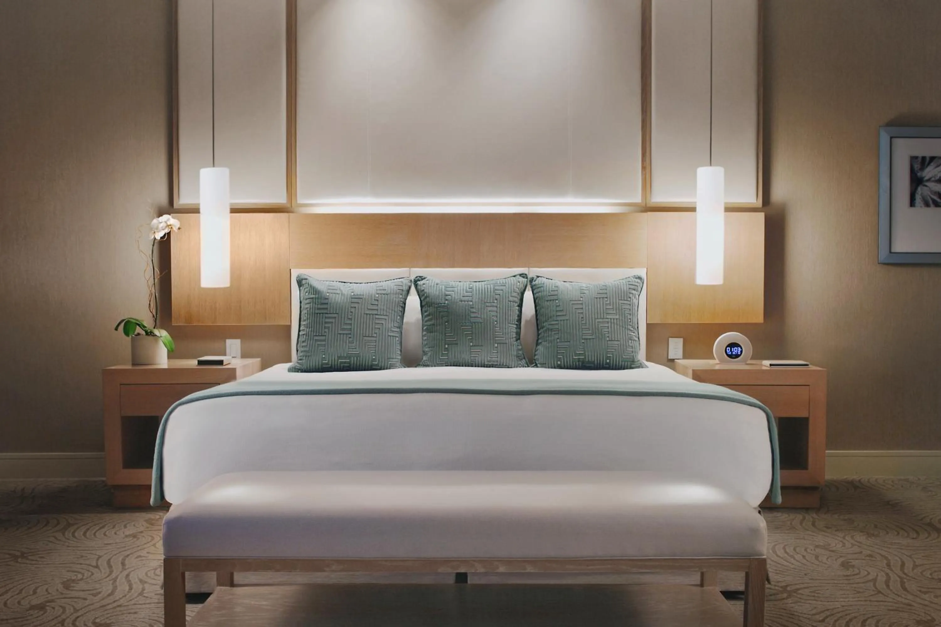 Bedroom, Bed in Trump International Hotel & Tower Chicago