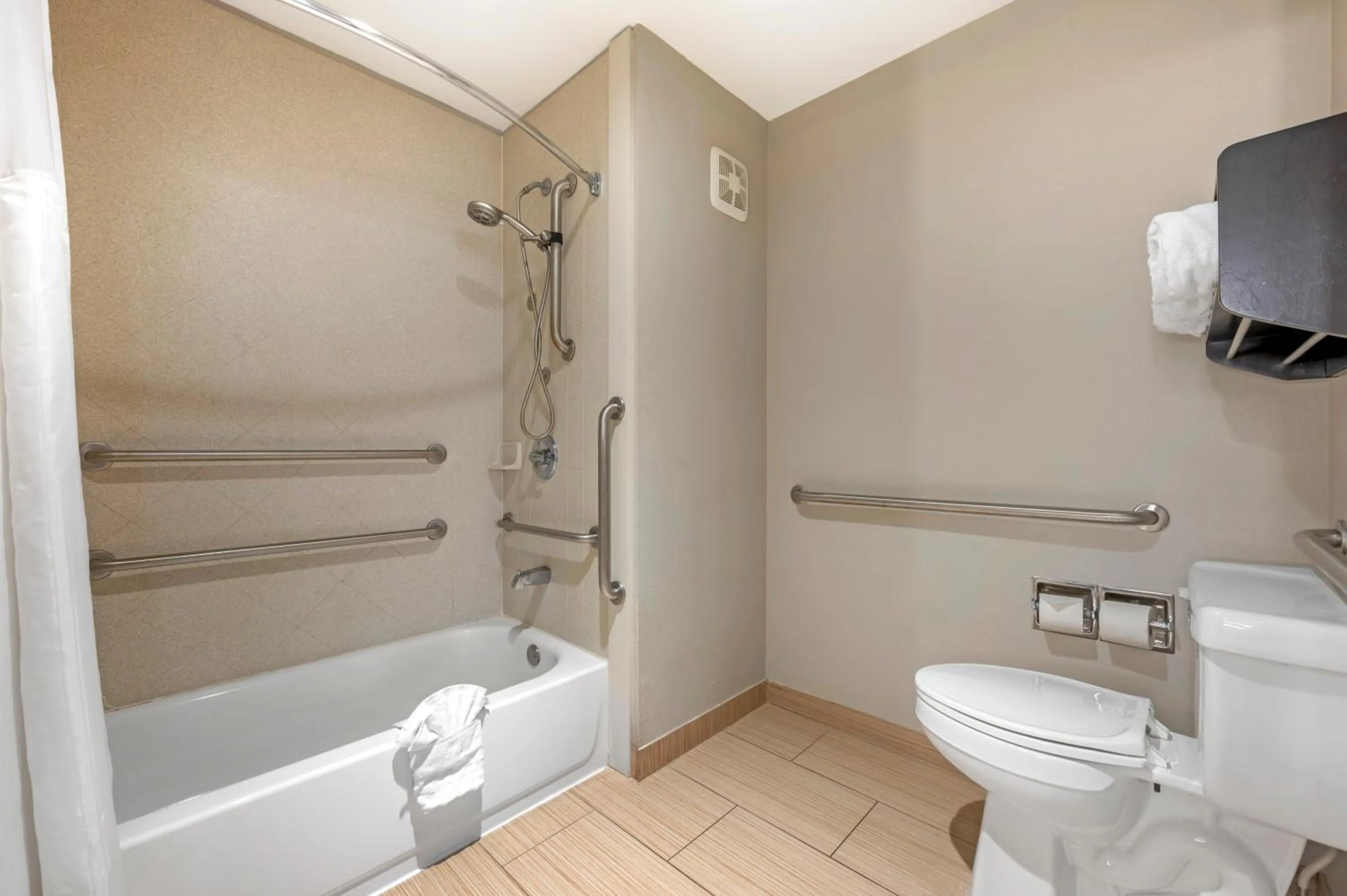 Bathroom in Best Western Plus Lafayette Hotel University Area