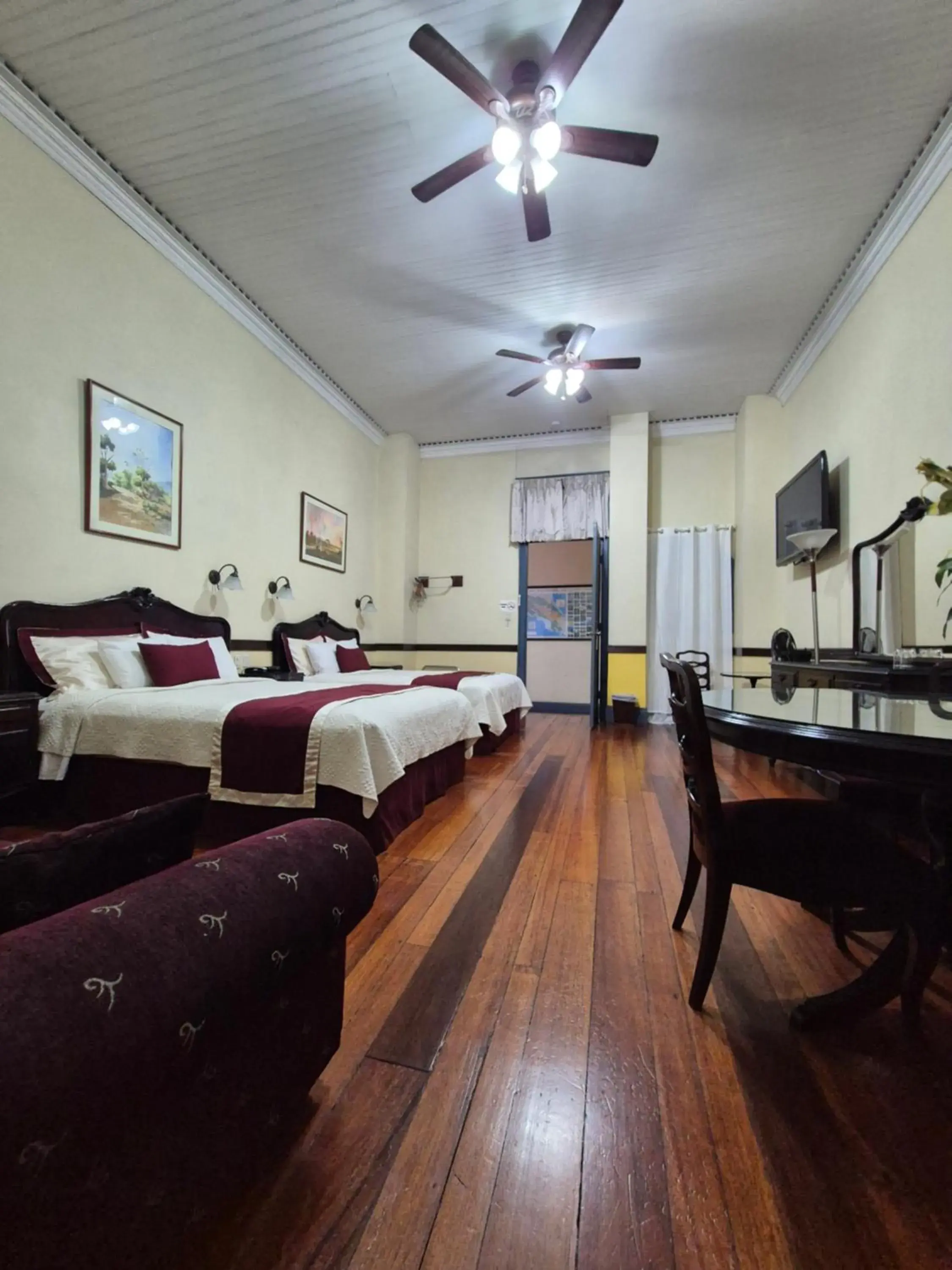 Superior Queen Room with Two Queen Beds in Hotel Santo Tomas / Historical Property Superior Queen Room with Two Queen Beds in Hotel Santo Tomas / Historical Property