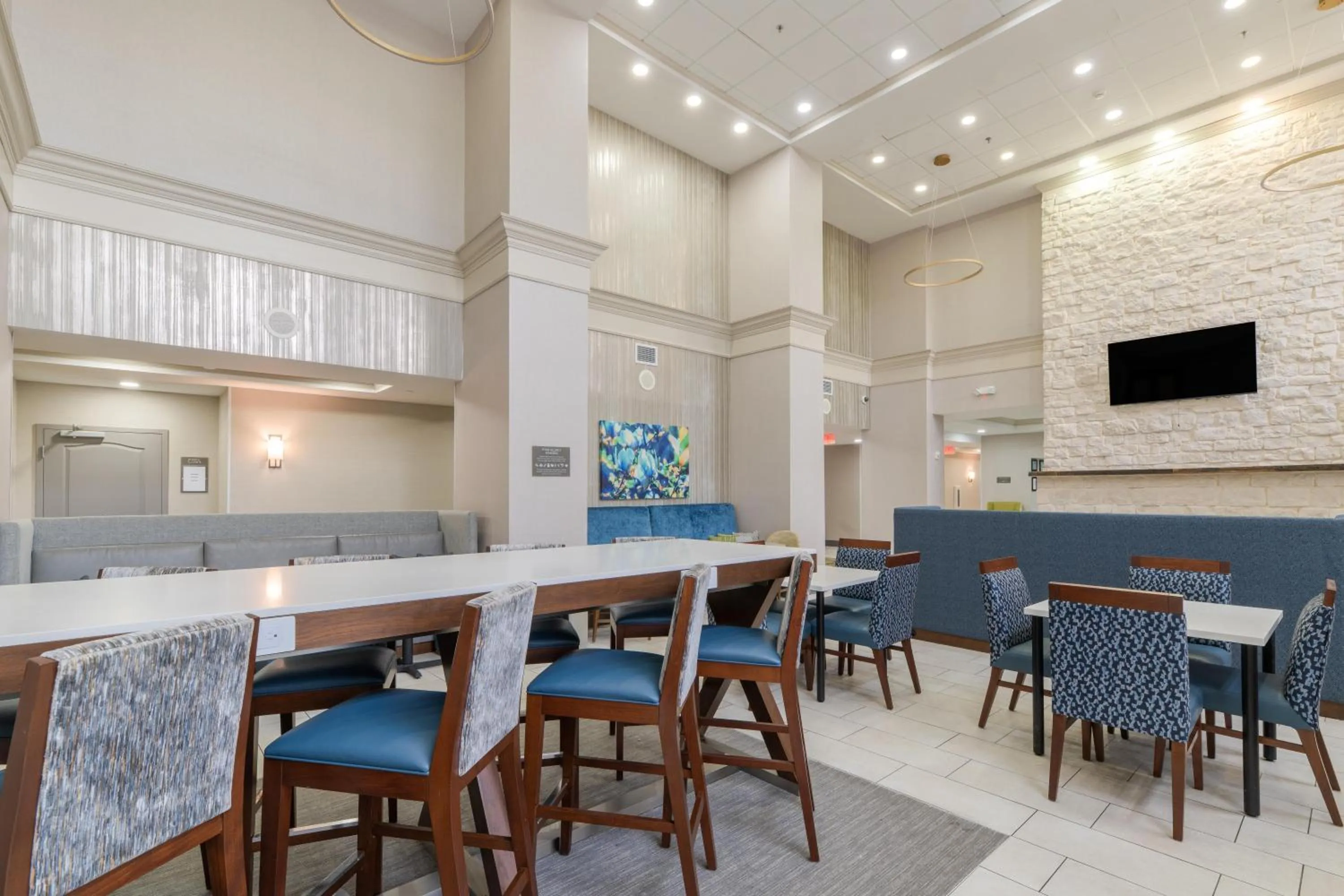 Lobby or reception in Hampton Inn & Suites-Florence Downtown