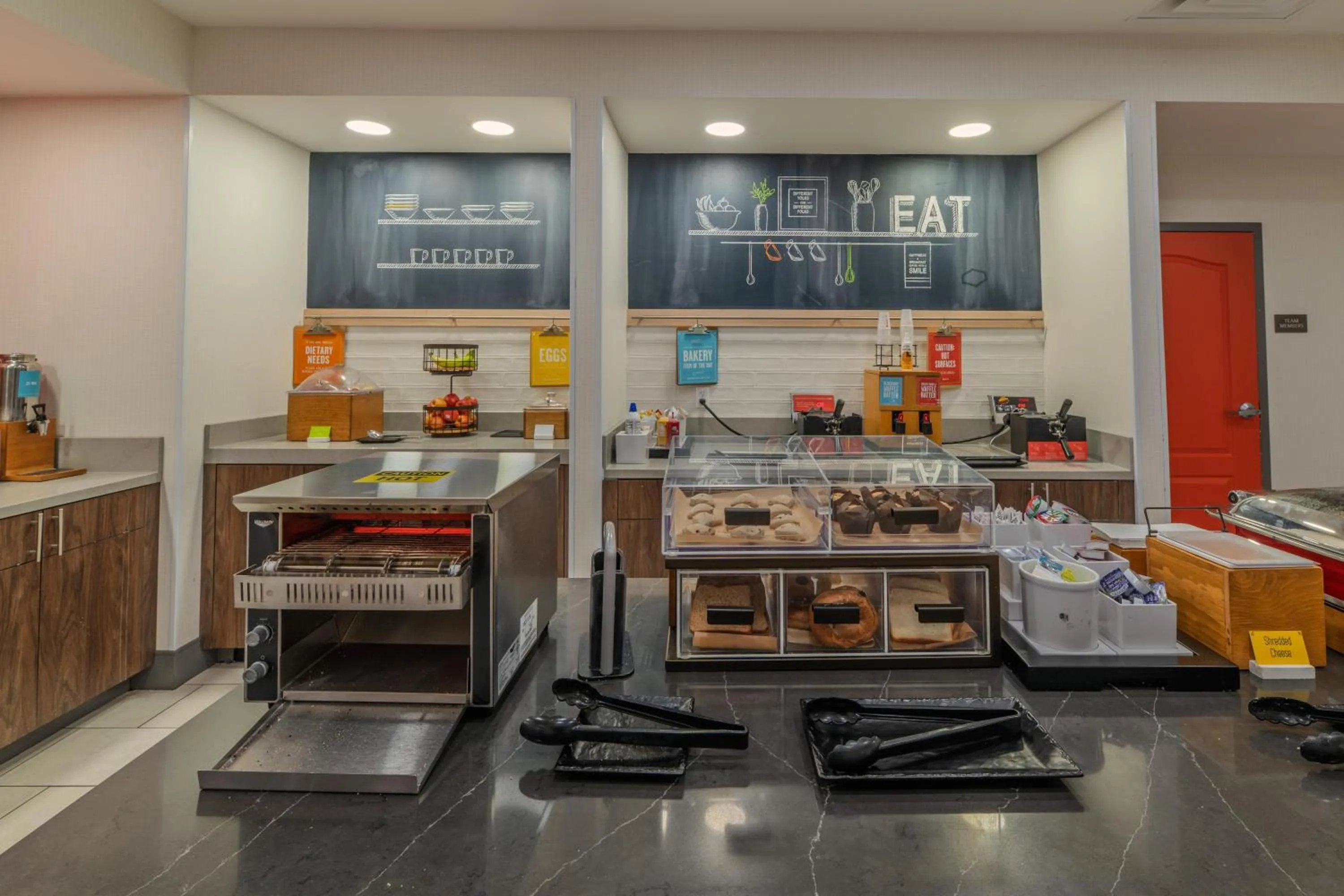 Breakfast in Hampton Inn & Suites-Florence Downtown