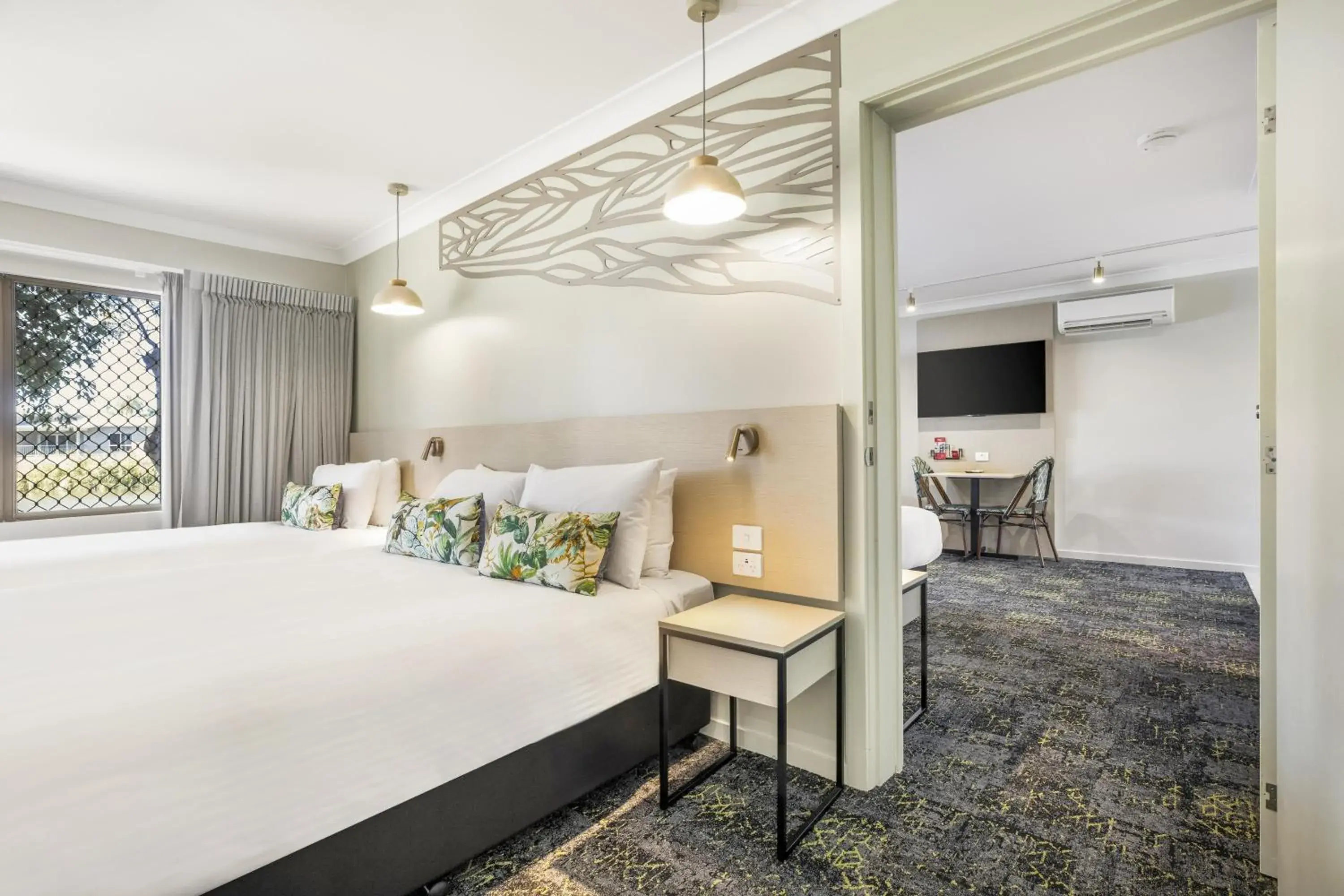 Lakeside Family in Nightcap at Kondari Resort Lakeside Family in Nightcap at Kondari Resort