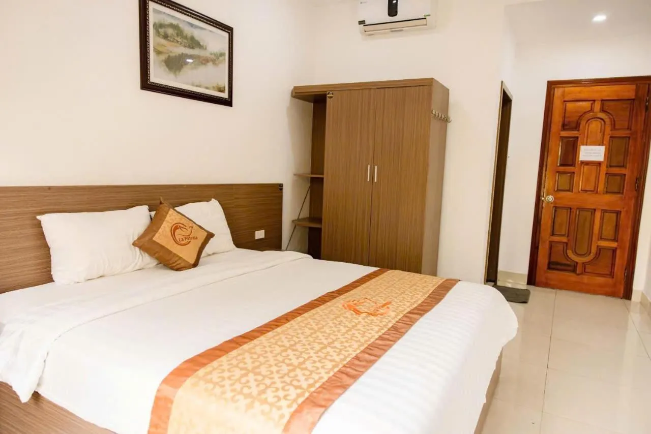 Bed in La Paloma Hotel Ninh Binh