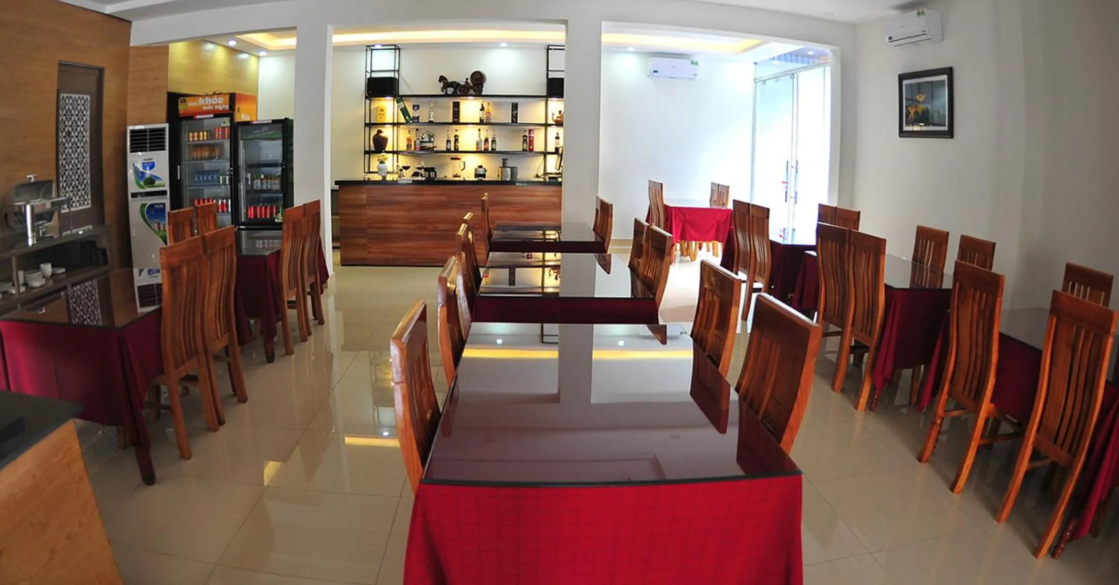 Restaurant/places to eat in La Paloma Hotel Ninh Binh