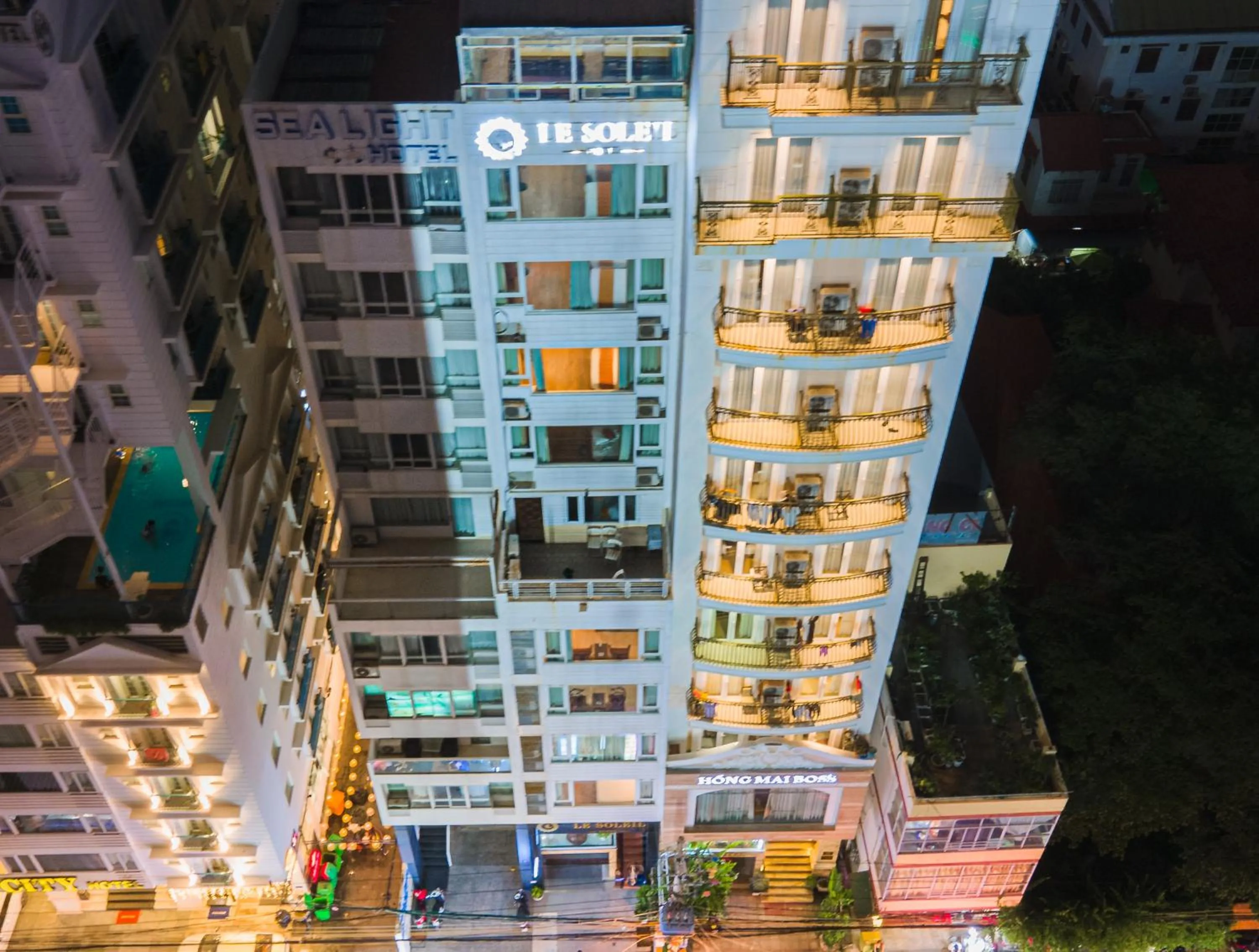 Facade/entrance in LE SOLEIL HOTEL managed by NEST Group