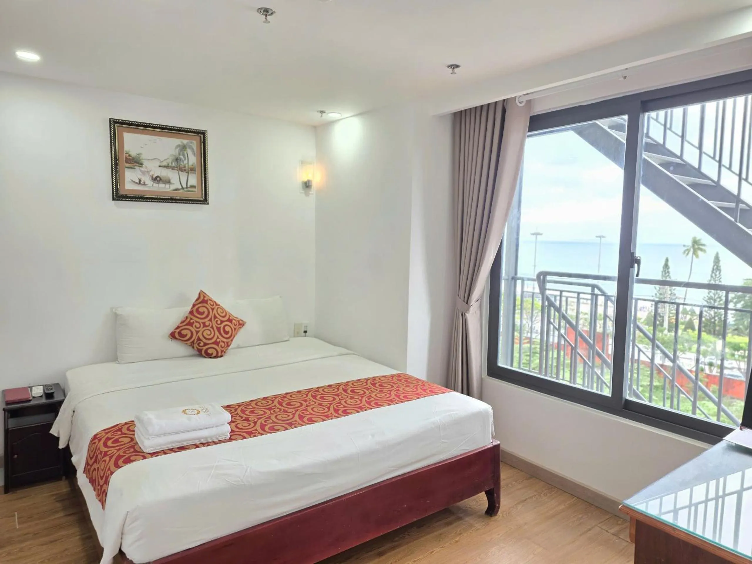 View (from property/room), Bed in LE SOLEIL HOTEL managed by NEST Group