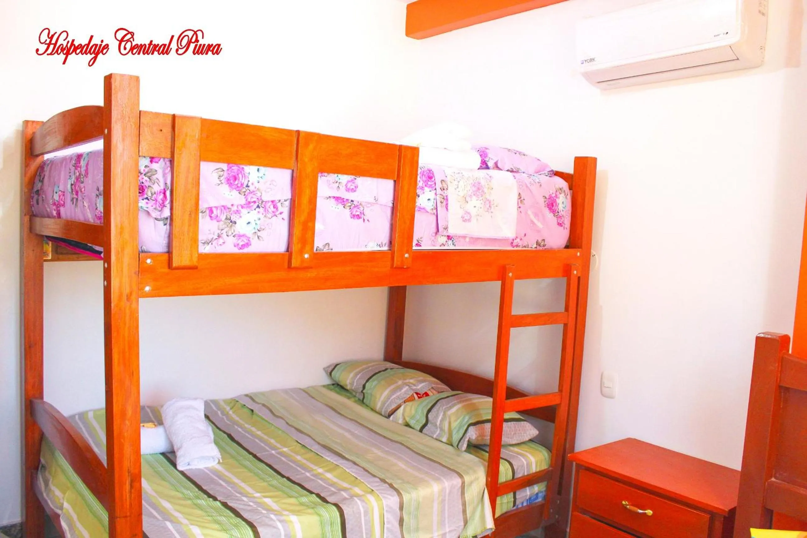 bunk bed, Bed in Hospedaje Central Piura