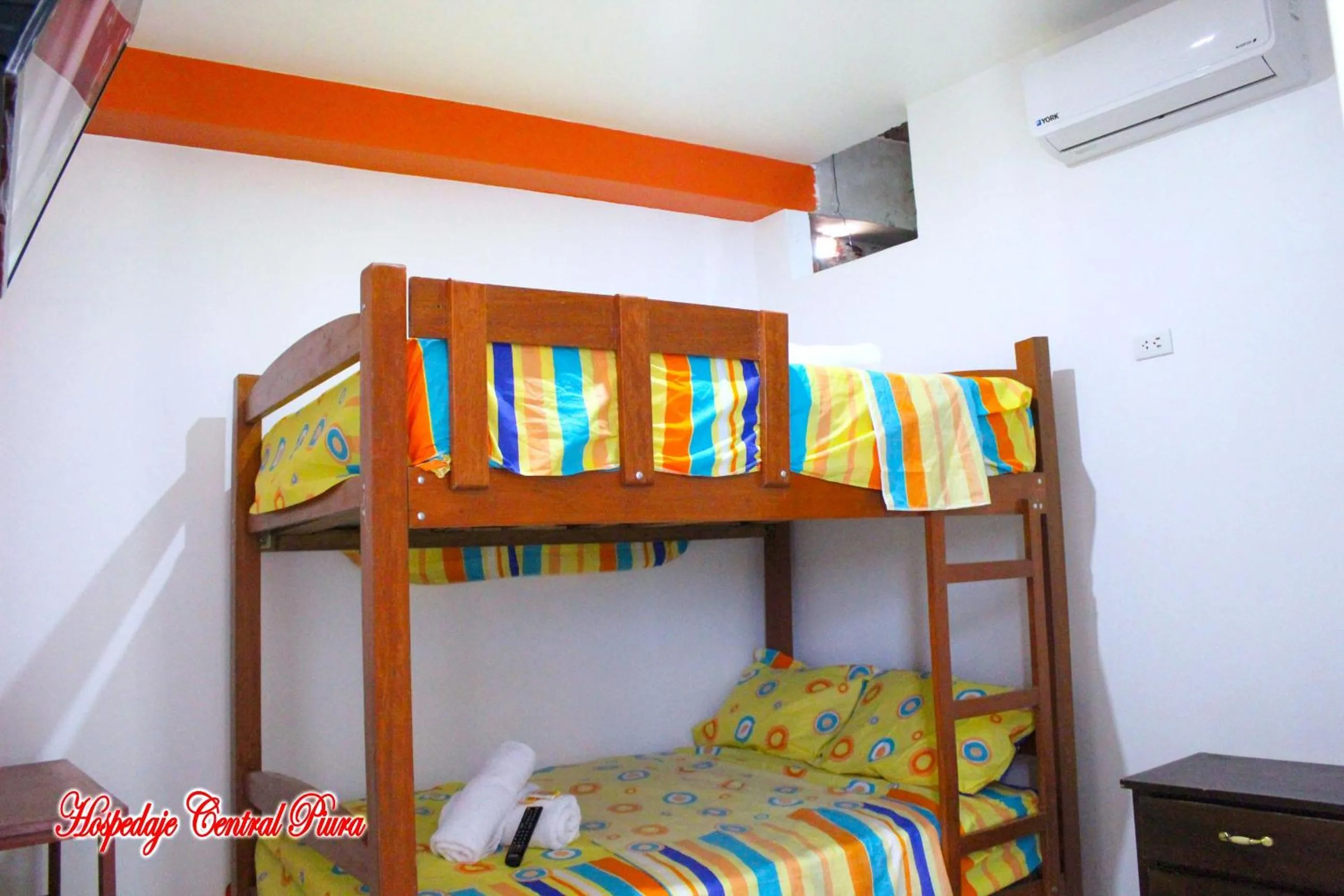 bunk bed, Bed in Hospedaje Central Piura