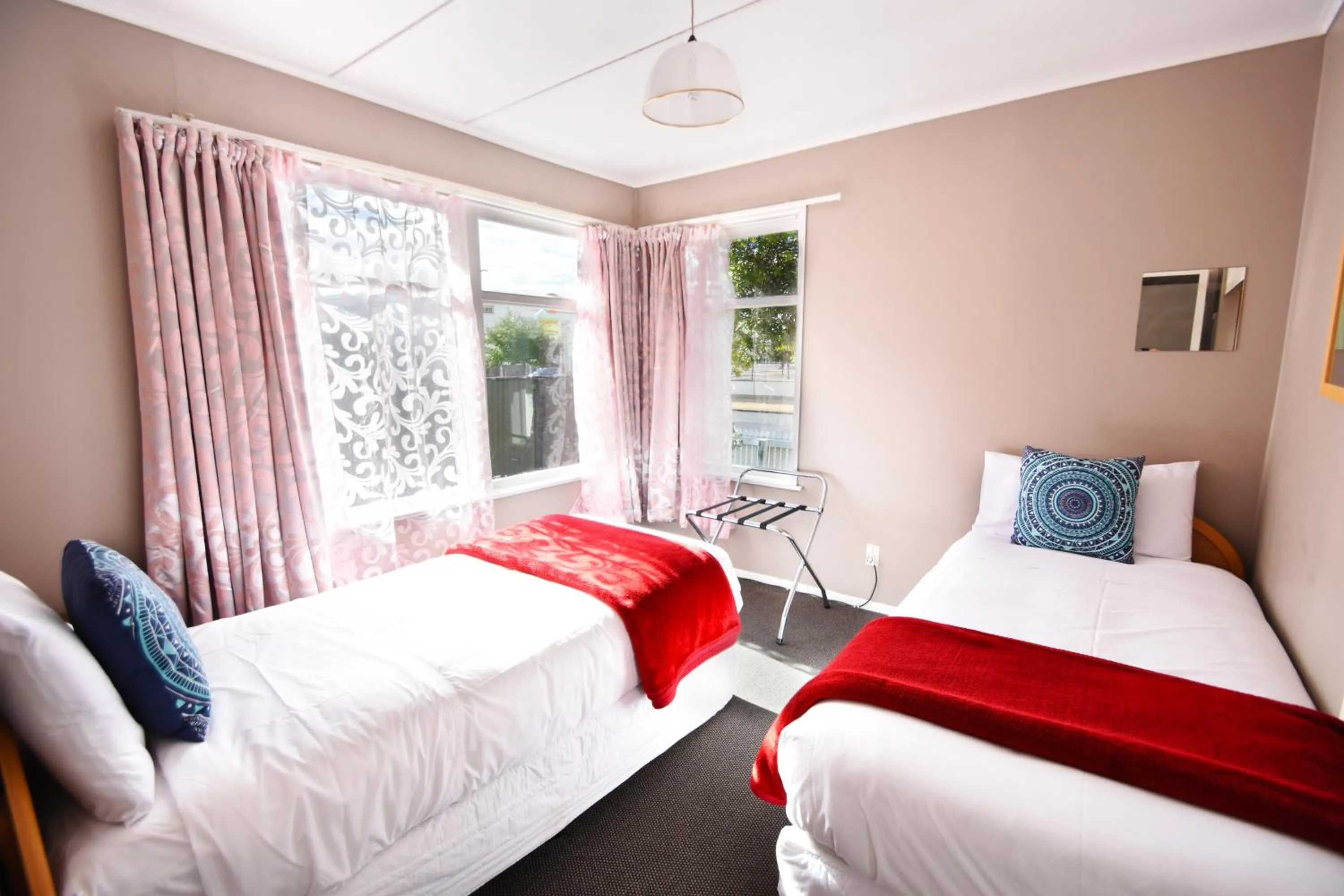 Bed in Union Victoria Motel