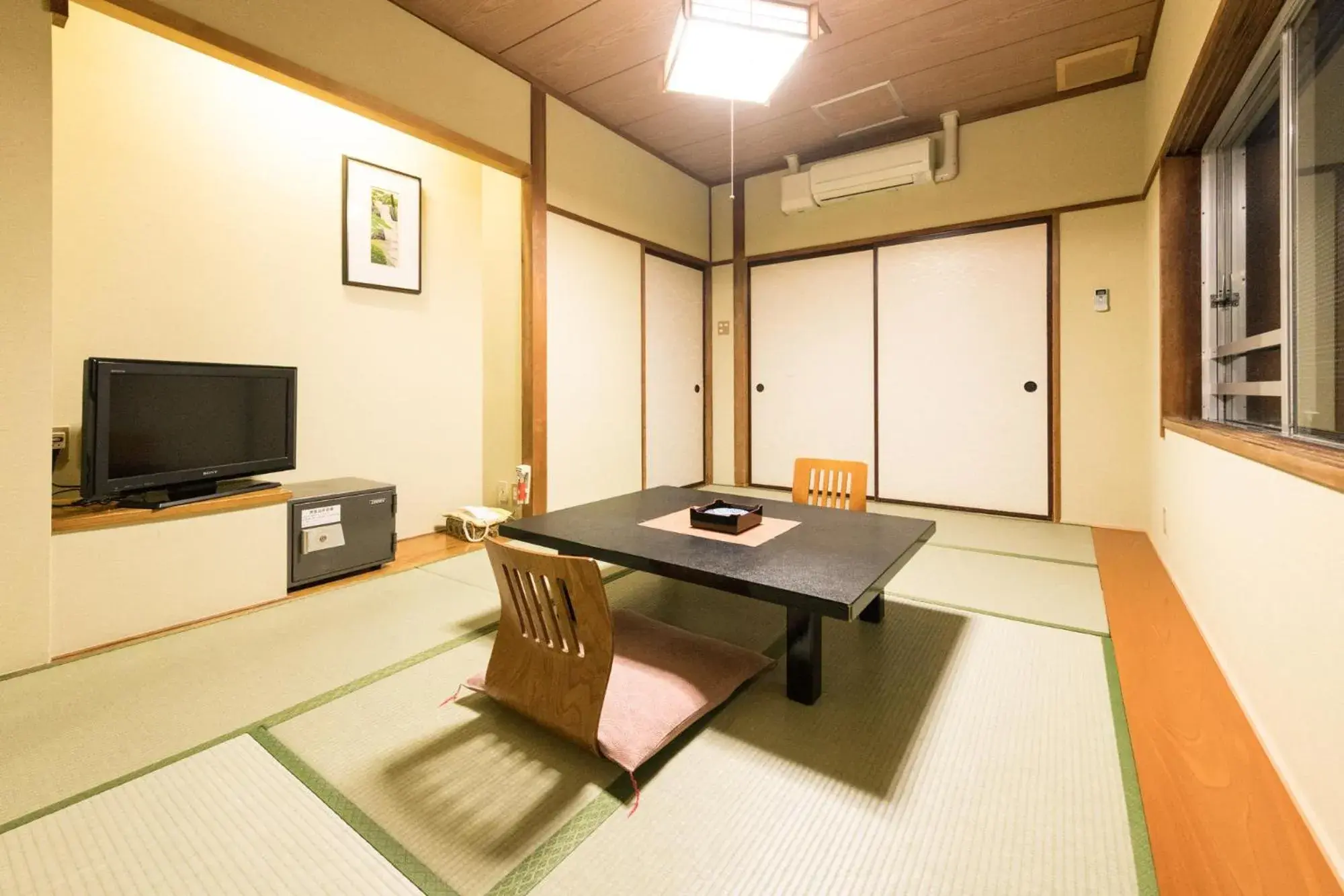 Japanese-Style Quadruple Room in Sumiyoshiya Japanese-Style Quadruple Room in Sumiyoshiya