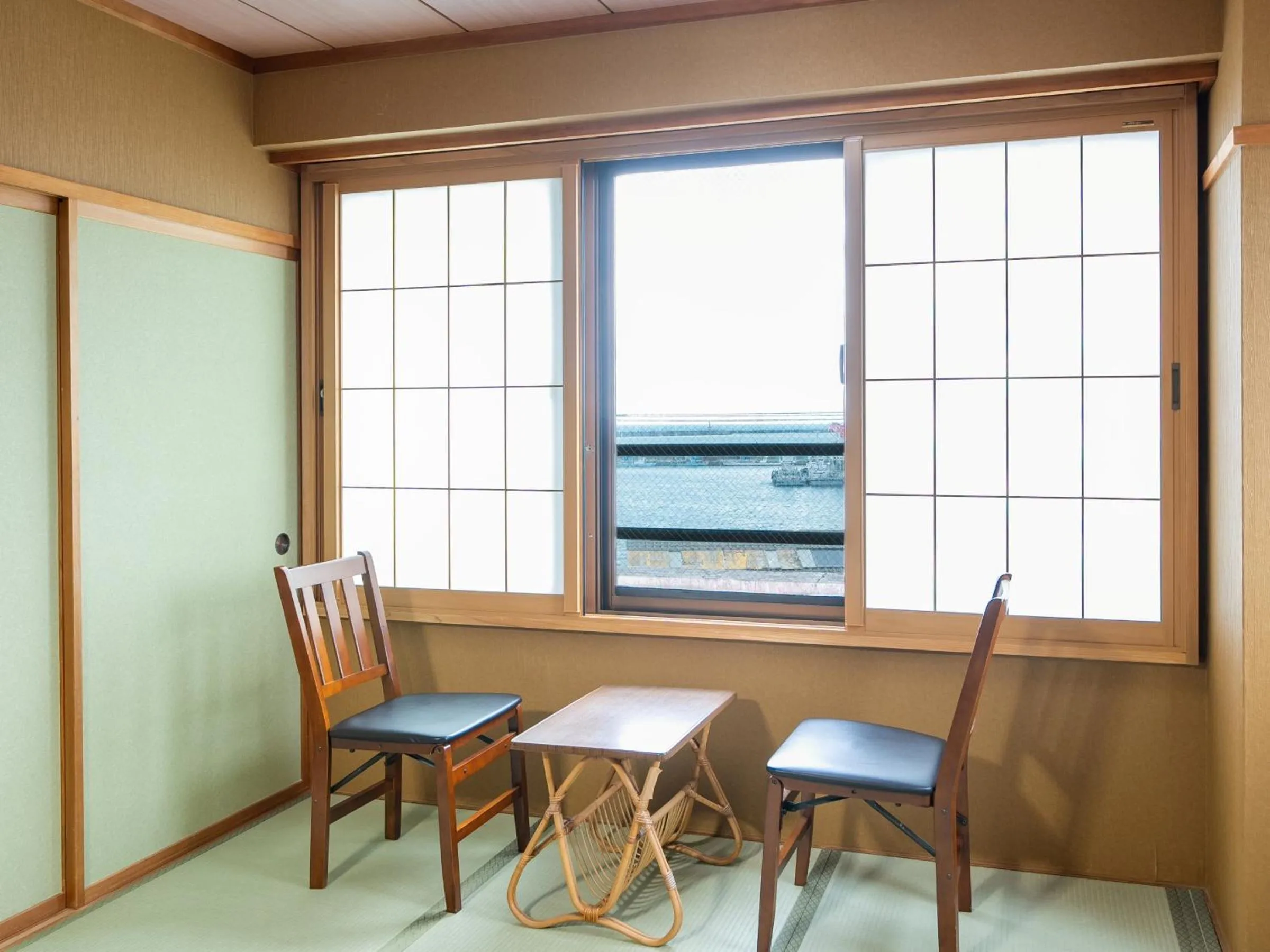 Guests in Sumiyoshiya