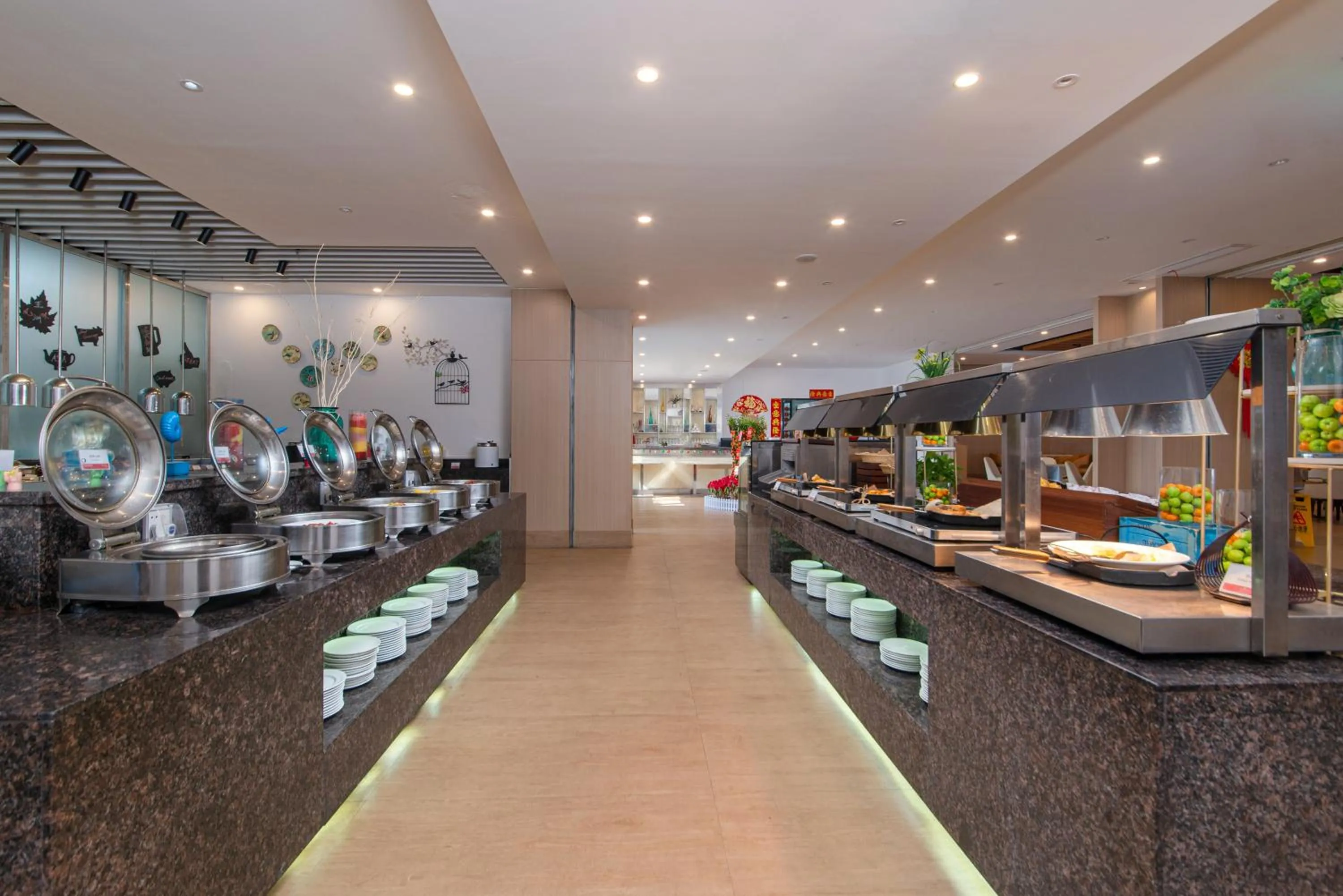 Breakfast in Shenzhen Ramada Plaza, North Railway Station