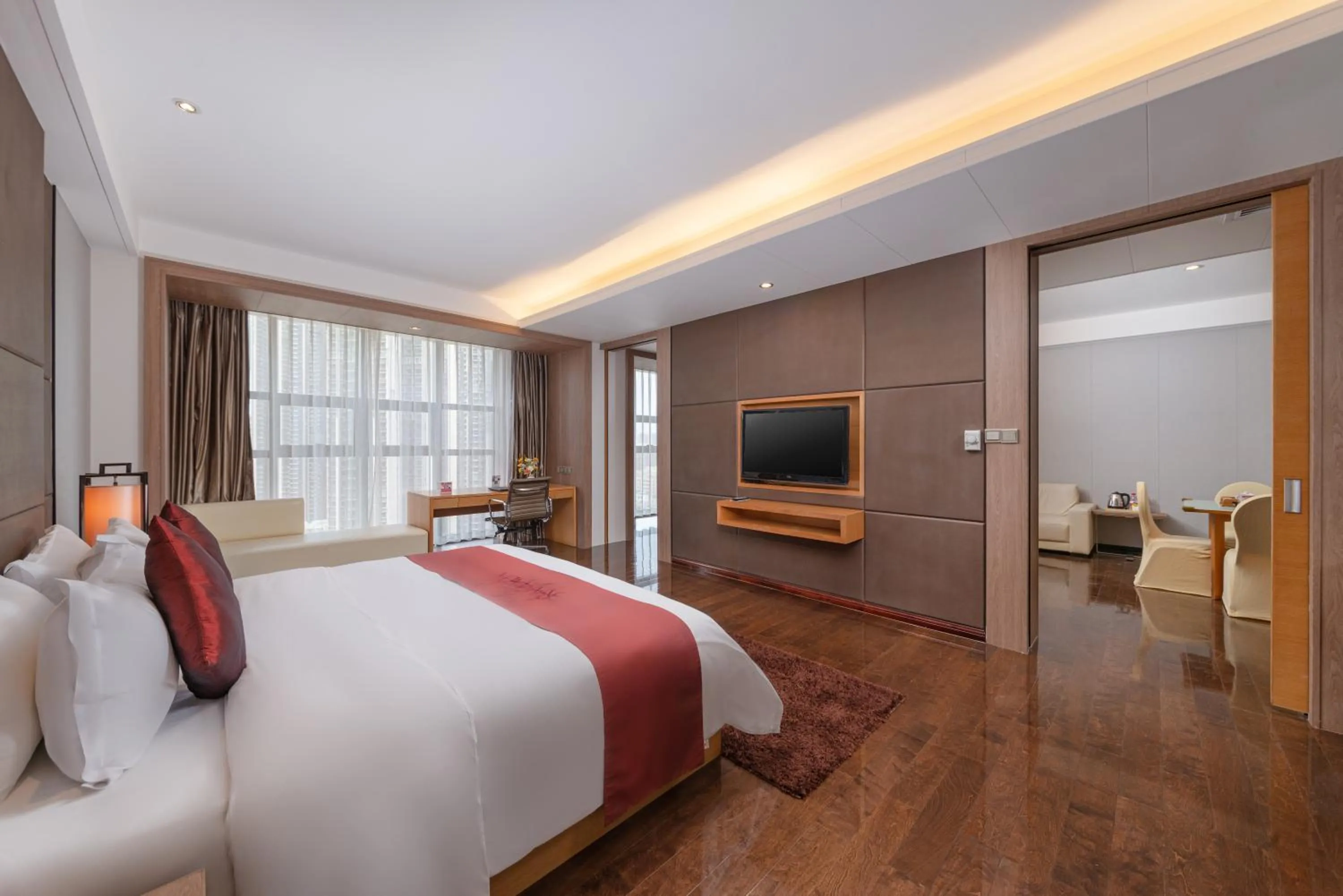 Bed in Shenzhen Ramada Plaza, North Railway Station