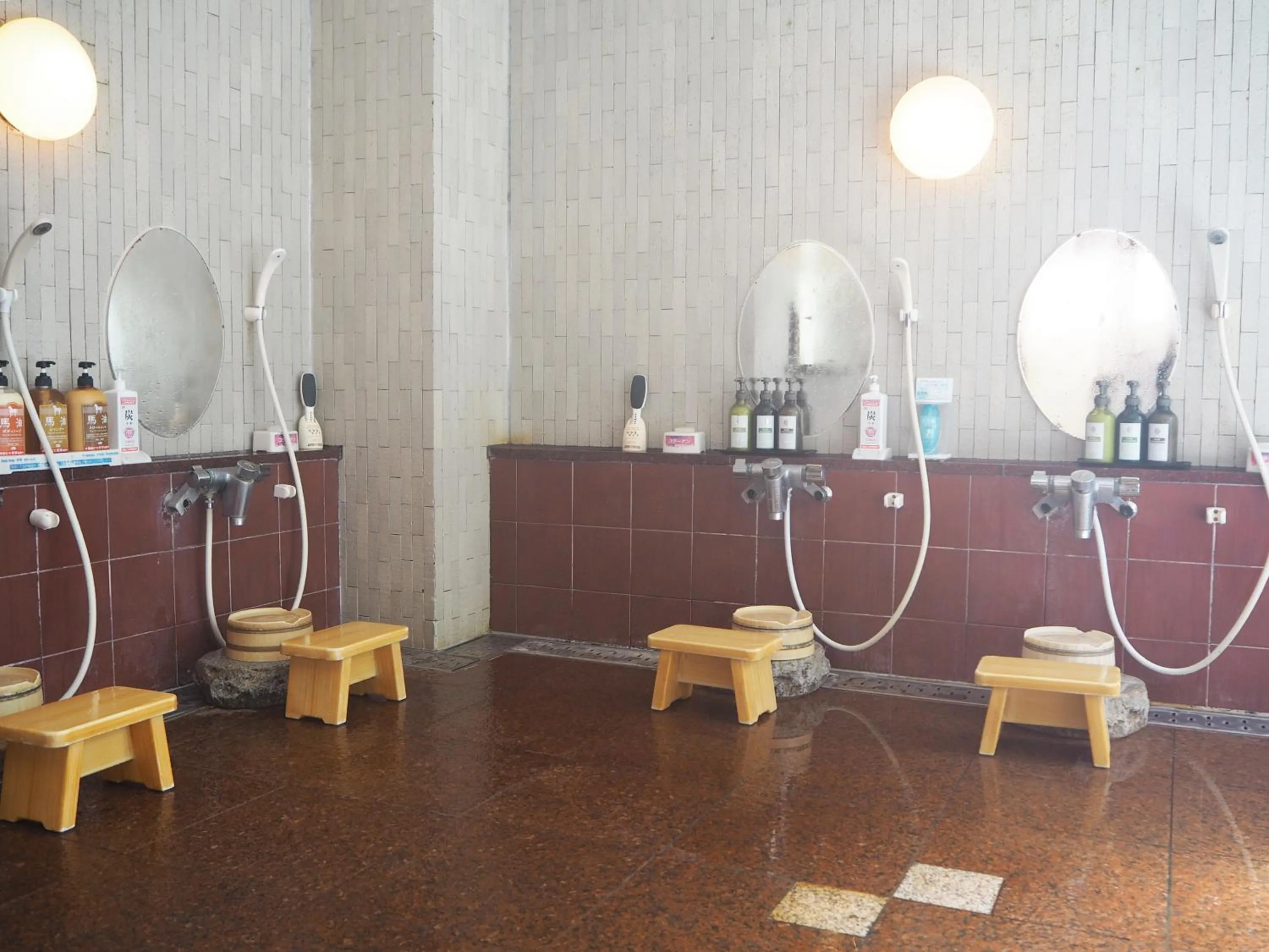 Hot Spring Bath in Kashoutei Hanaya